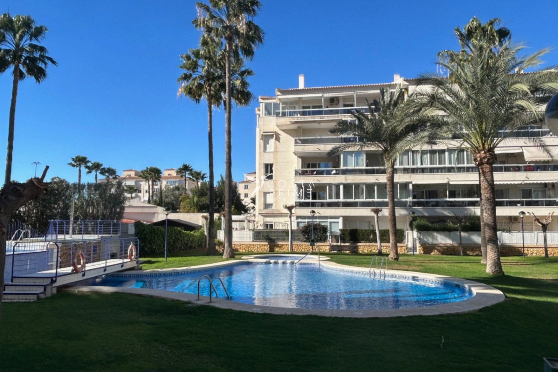 Resale - Apartment / Flat - Albir