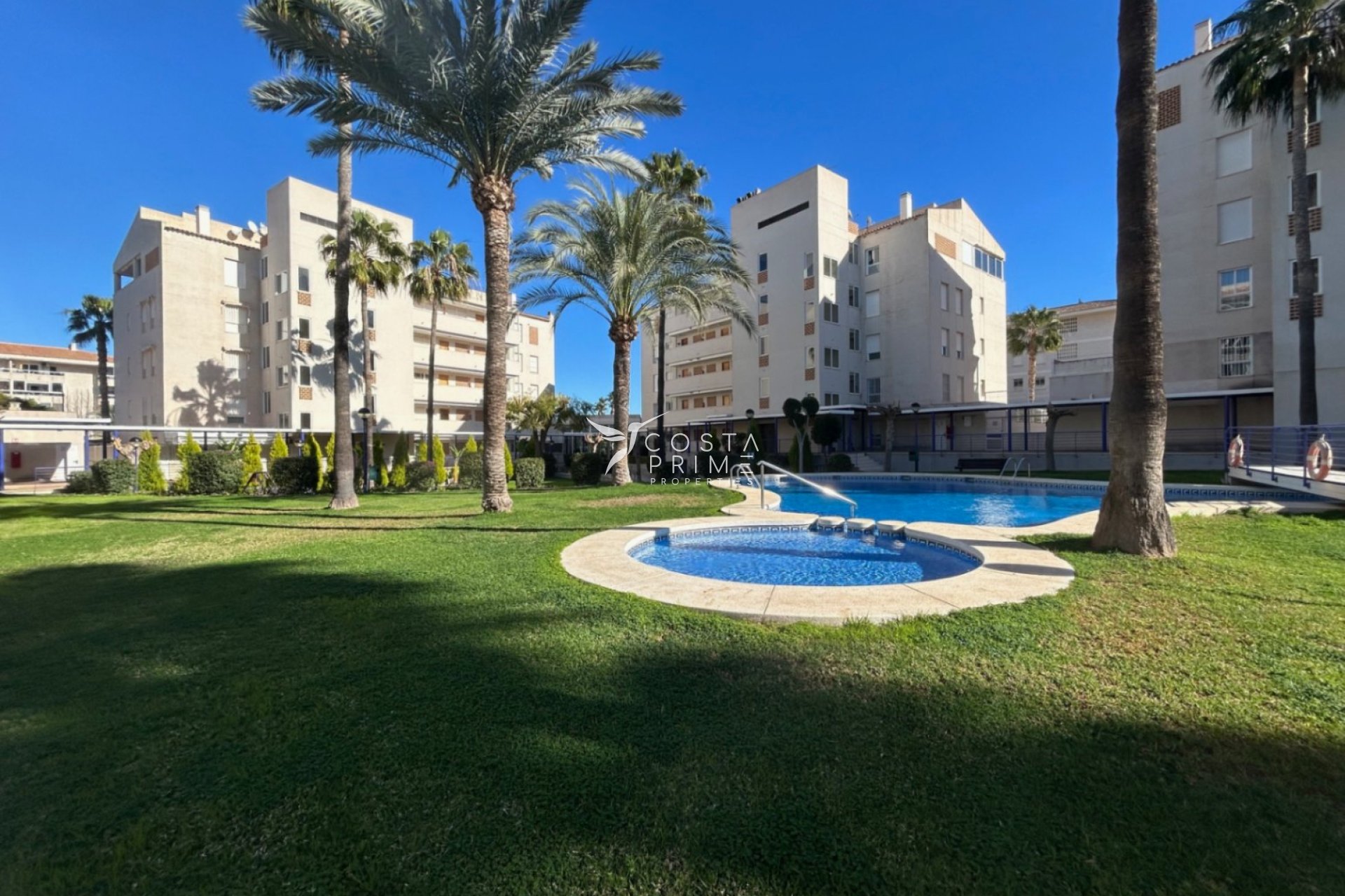 Resale - Apartment / Flat - Albir