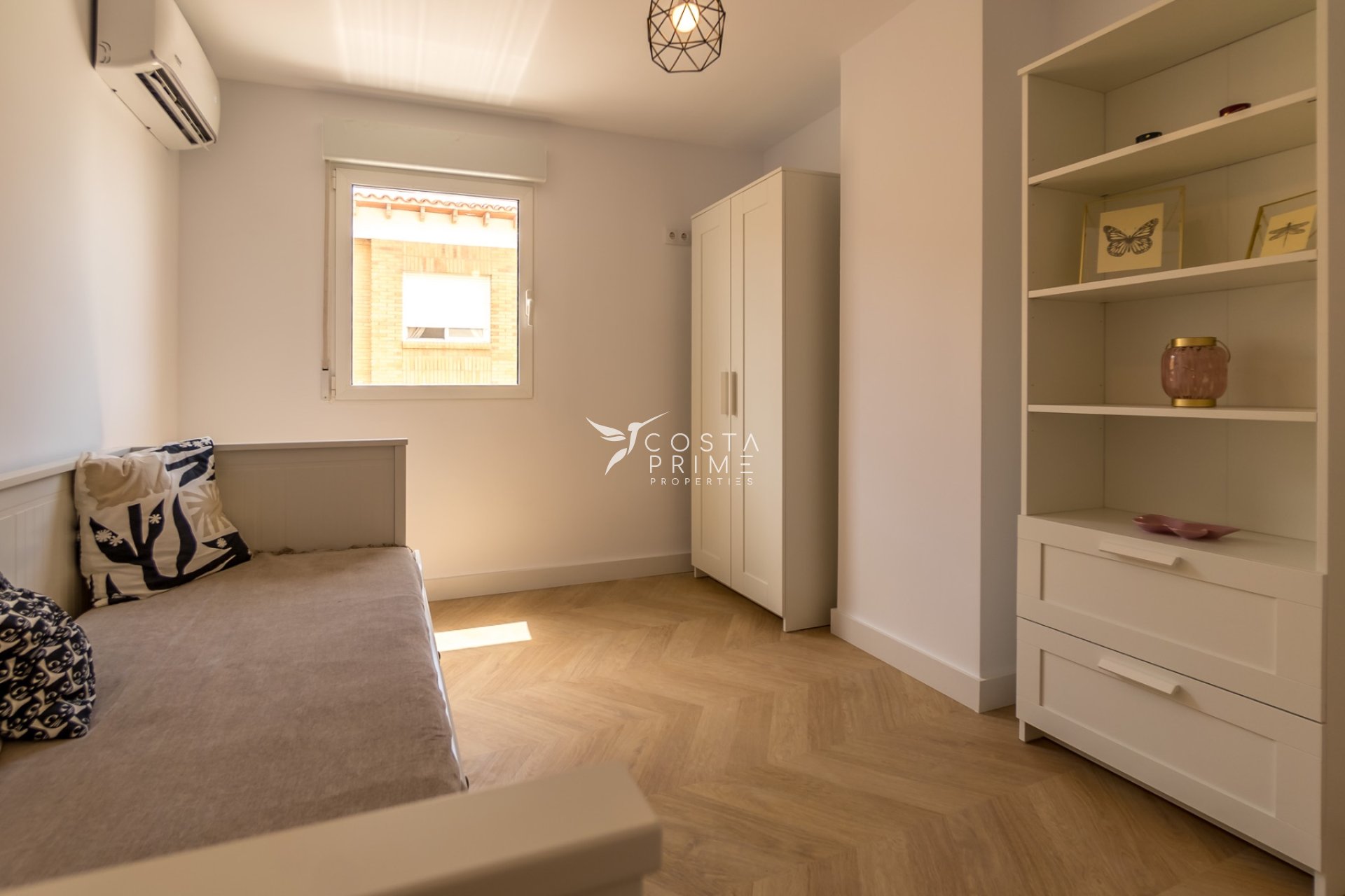 Resale - Apartment / Flat - Alfas del Pí