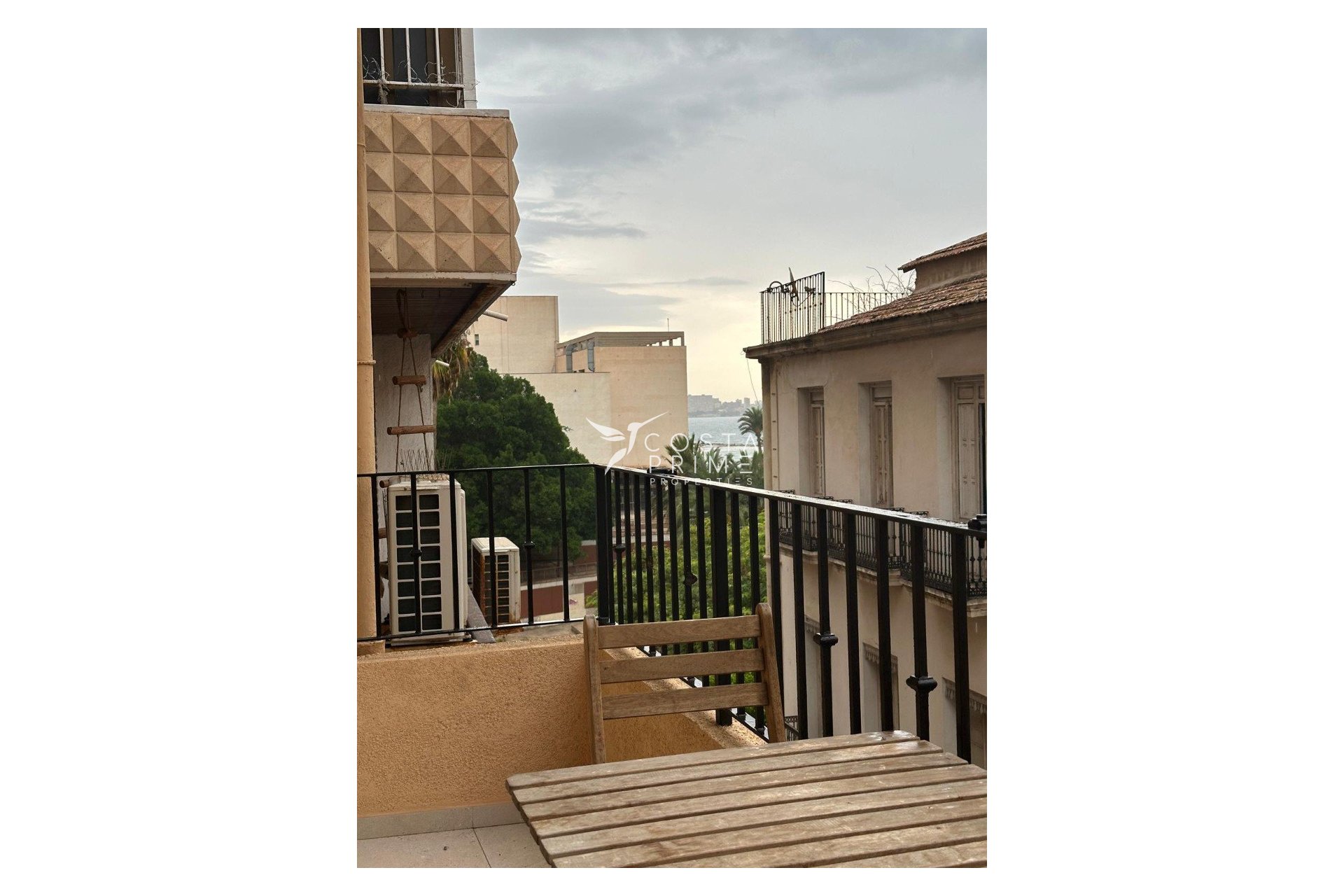 Resale - Apartment / Flat - Alicante