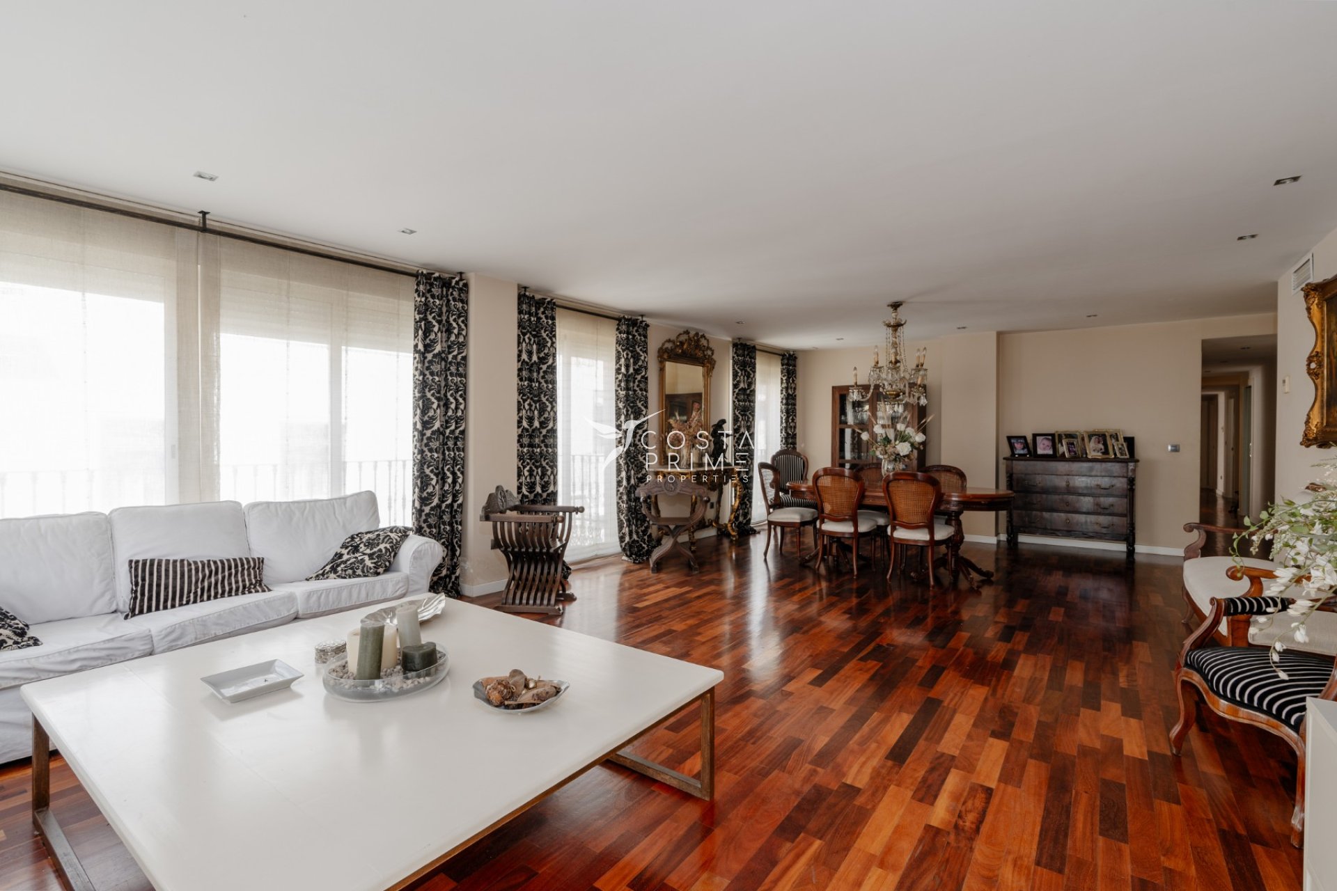 Resale - Apartment / Flat - Alicante