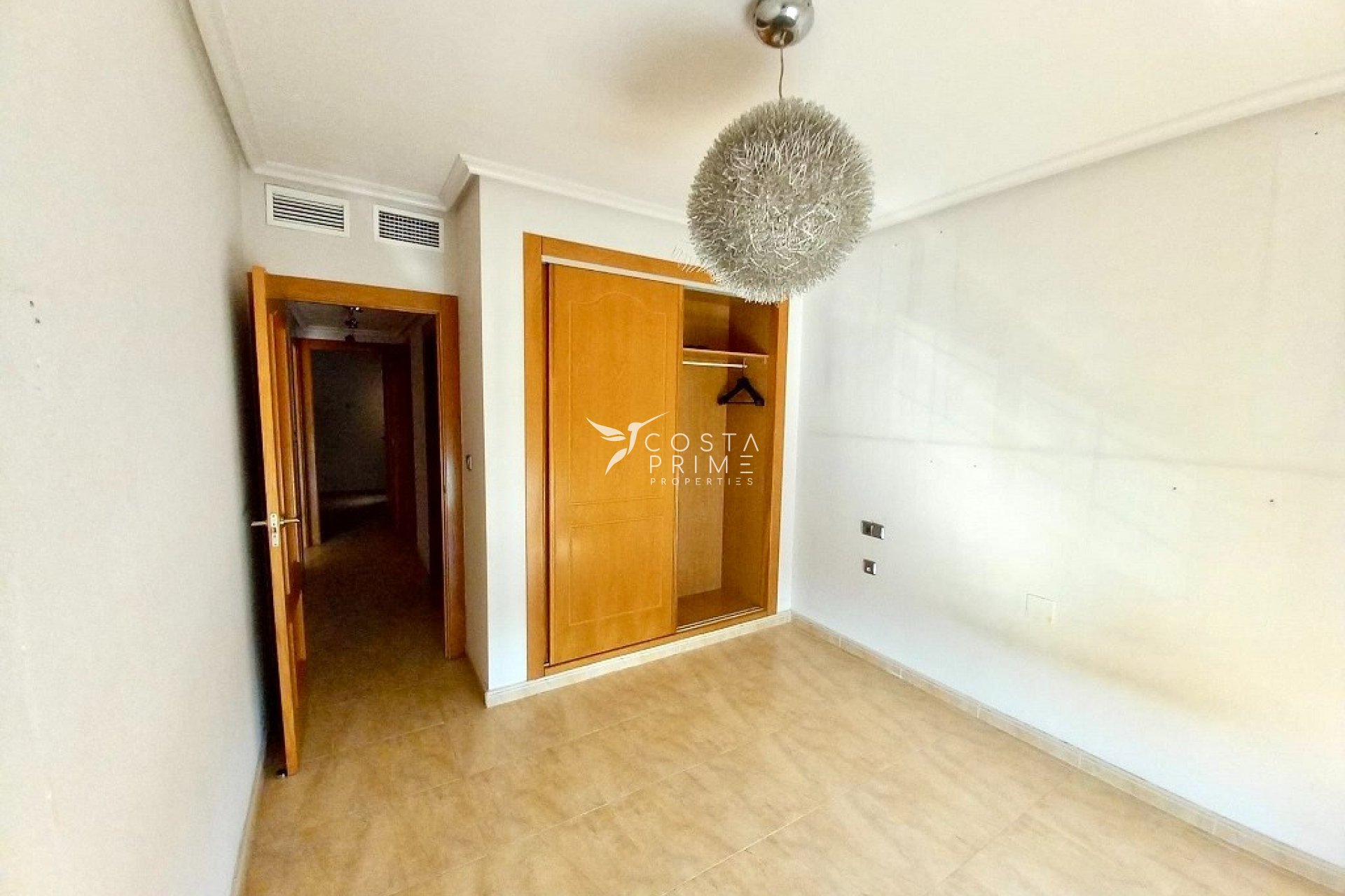 Resale - Apartment / Flat - Almoradí