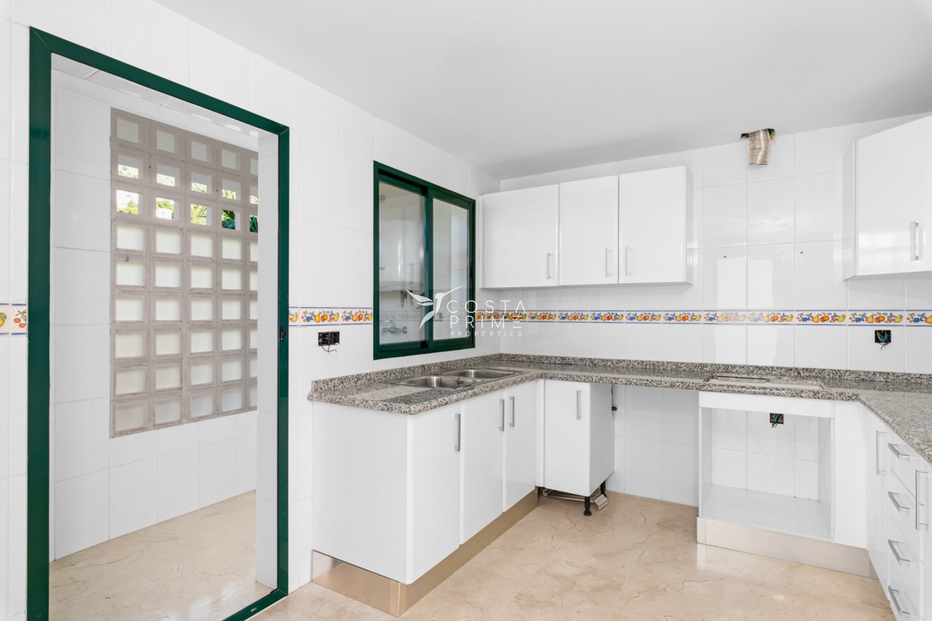 Resale - Apartment / Flat - Altea