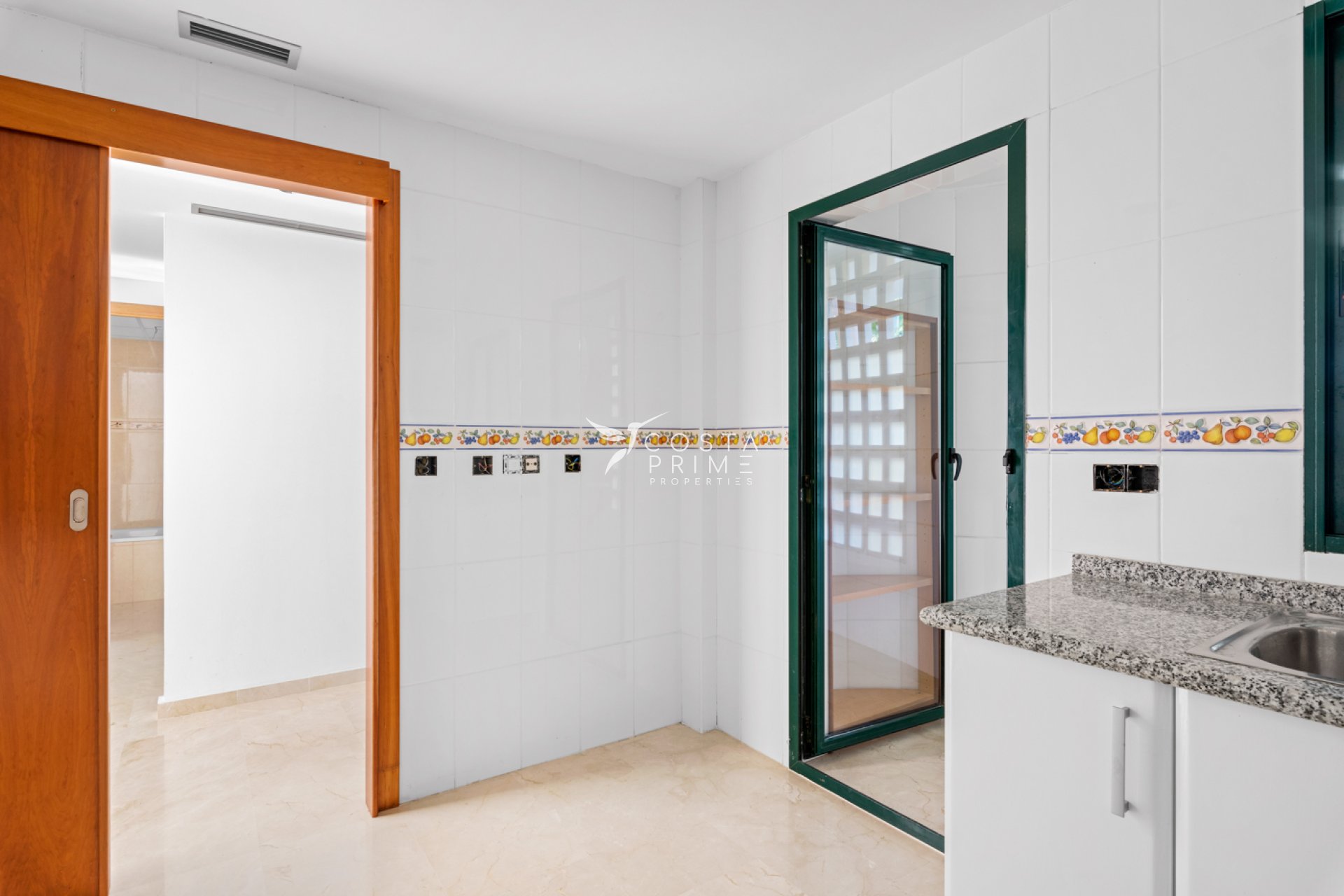 Resale - Apartment / Flat - Altea