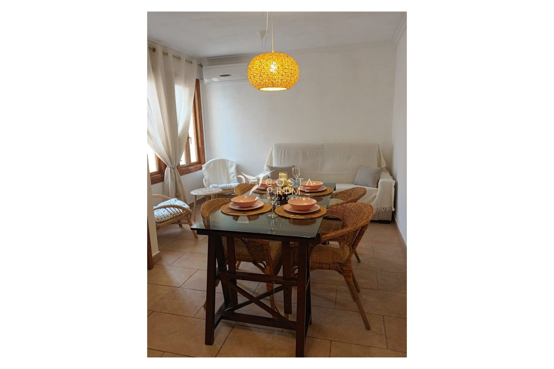 Resale - Apartment / Flat - Altea