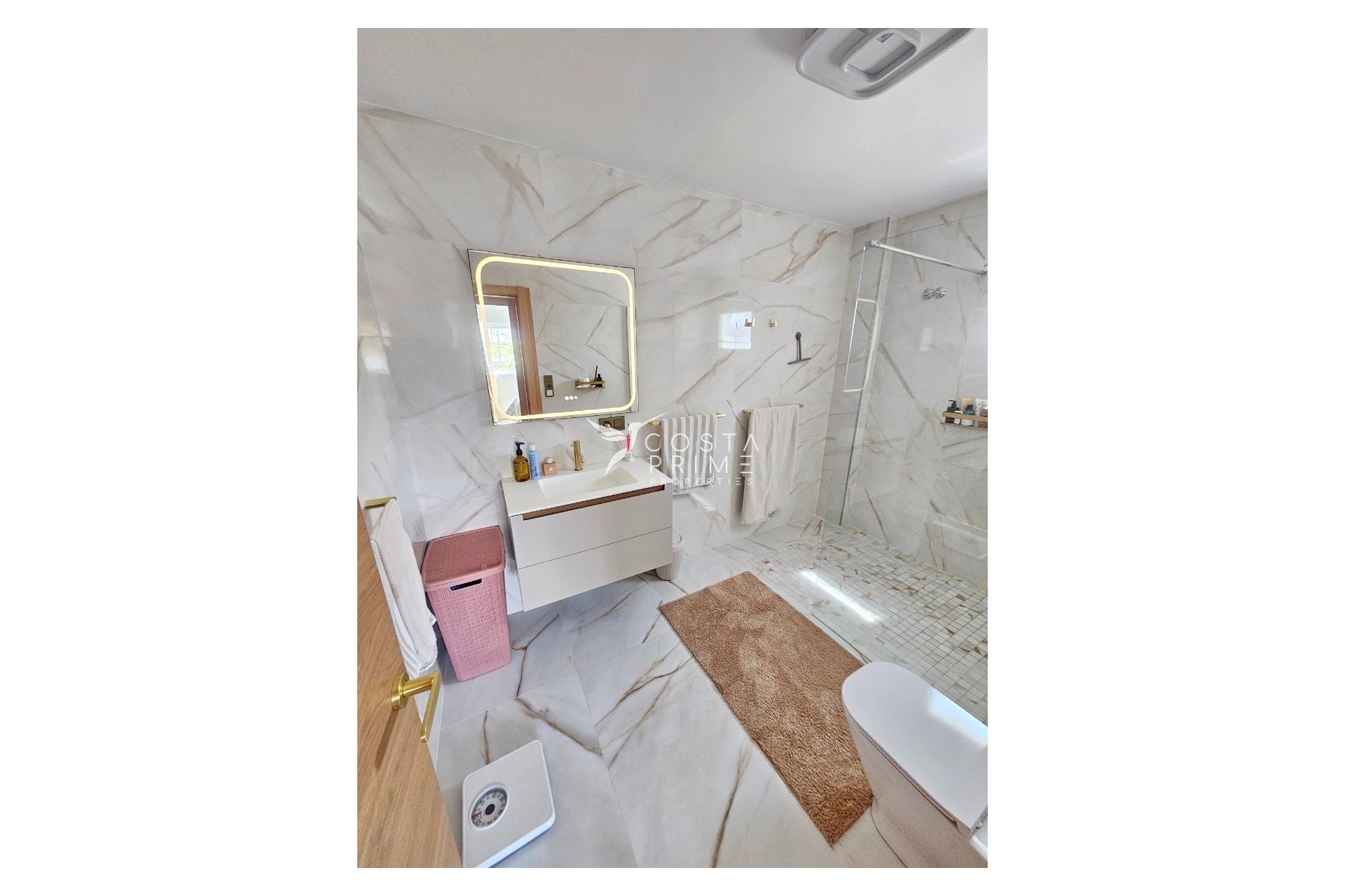 Resale - Apartment / Flat - Altea