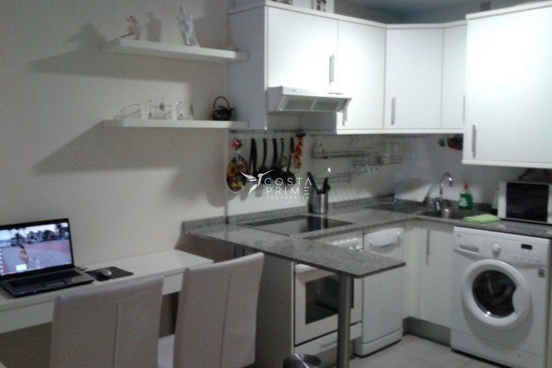 Resale - Apartment / Flat - Benidorm