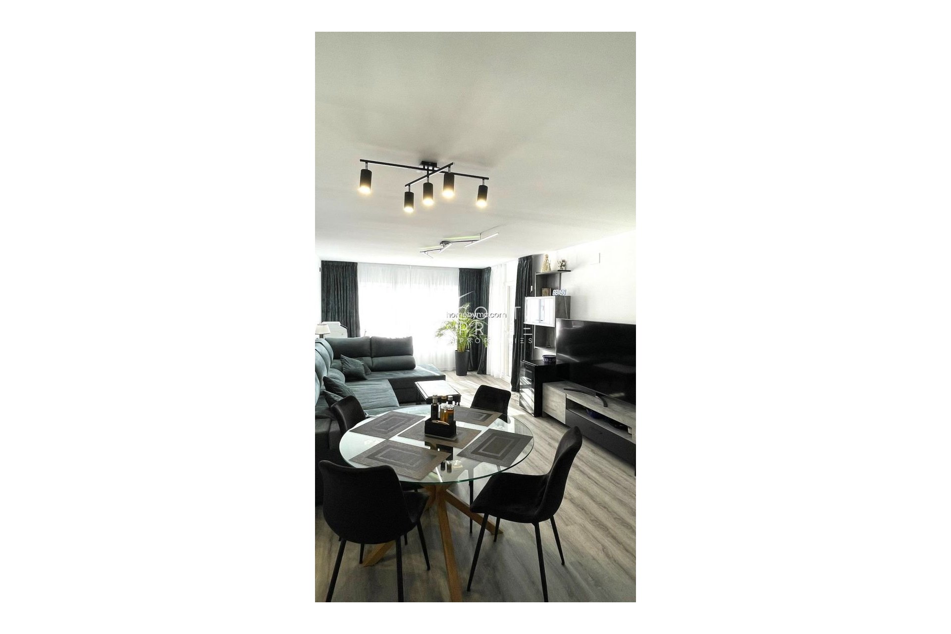 Resale - Apartment / Flat - Benidorm