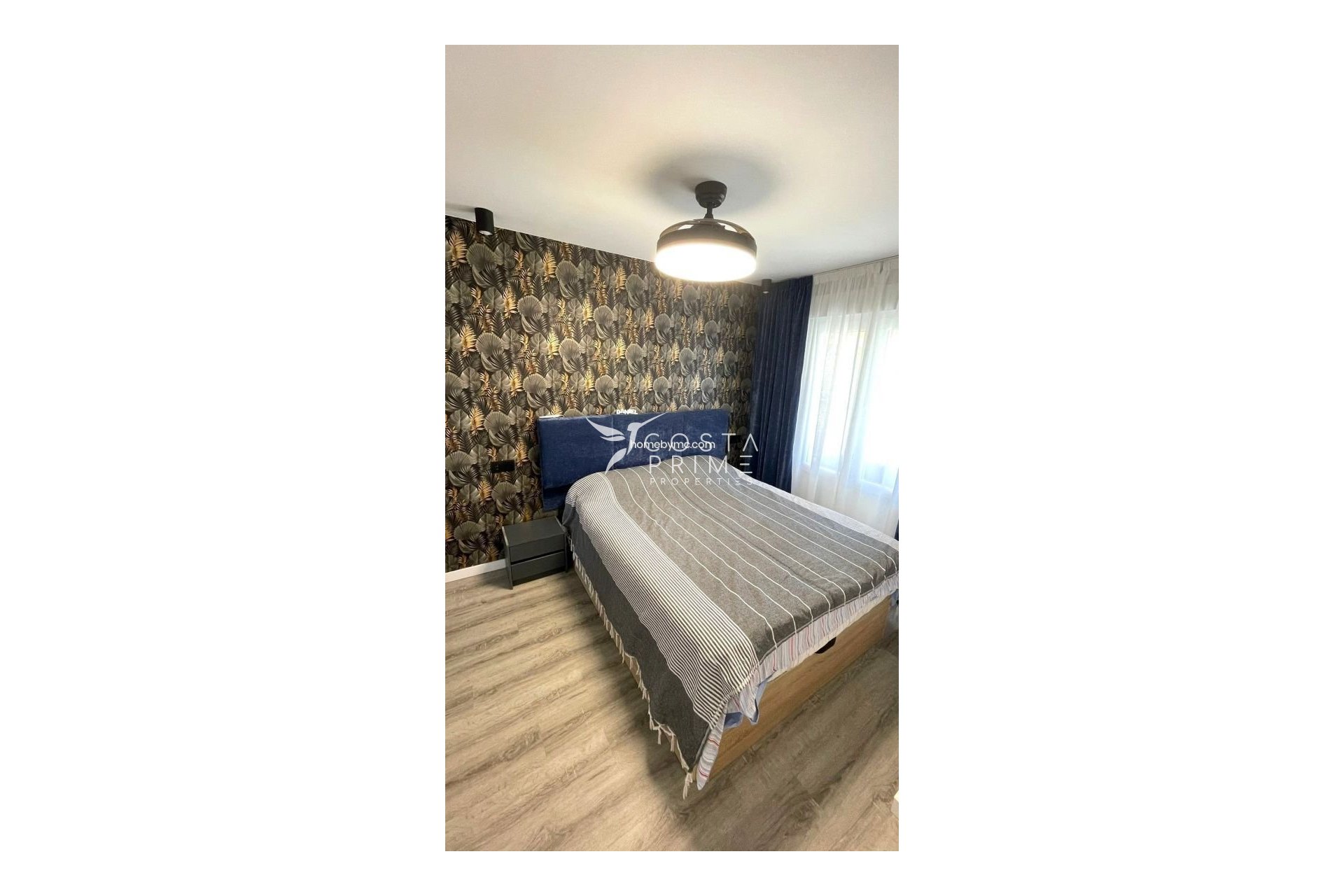 Resale - Apartment / Flat - Benidorm