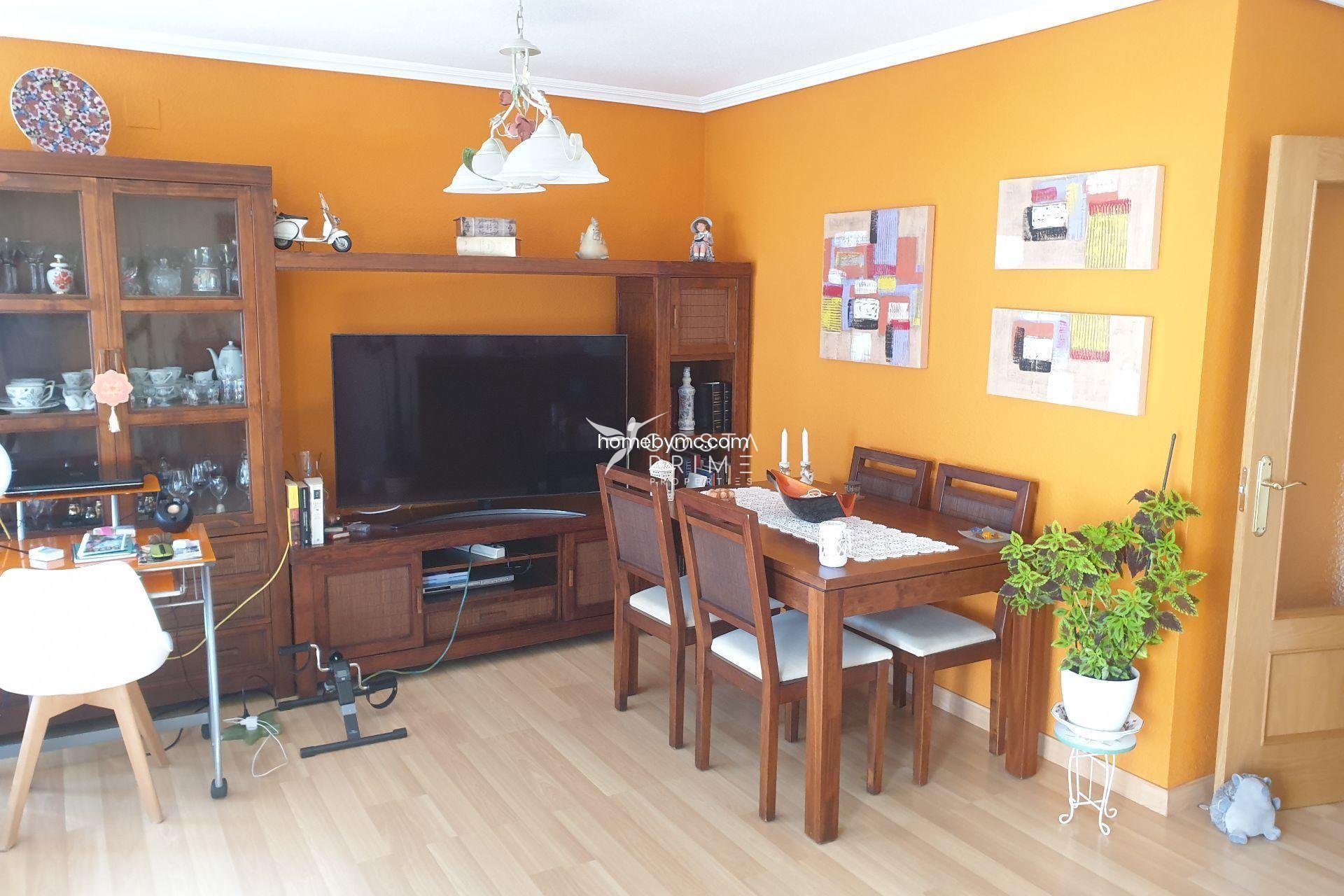 Resale - Apartment / Flat - Benidorm