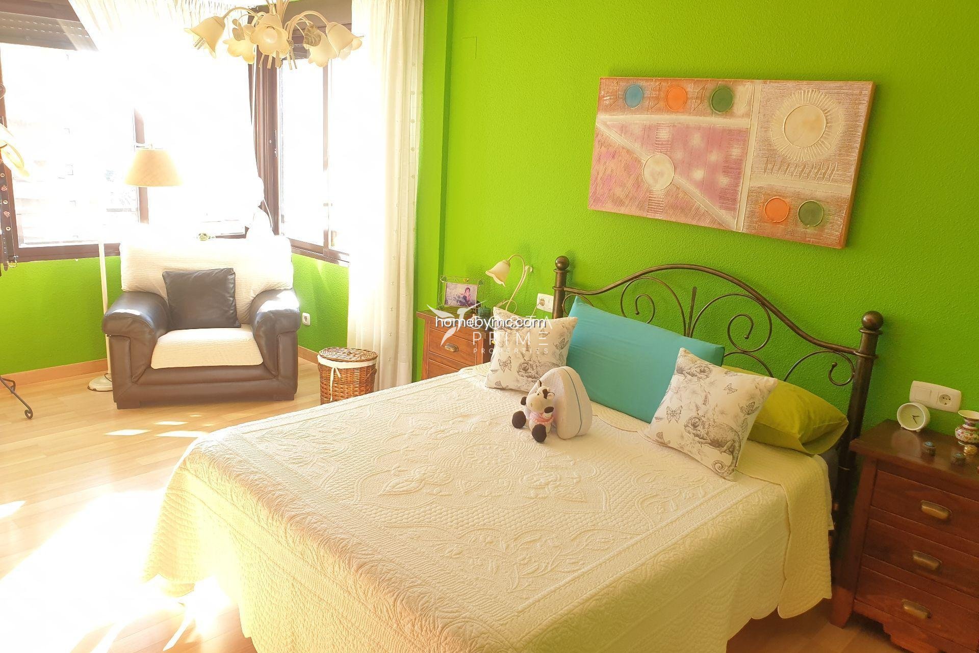 Resale - Apartment / Flat - Benidorm