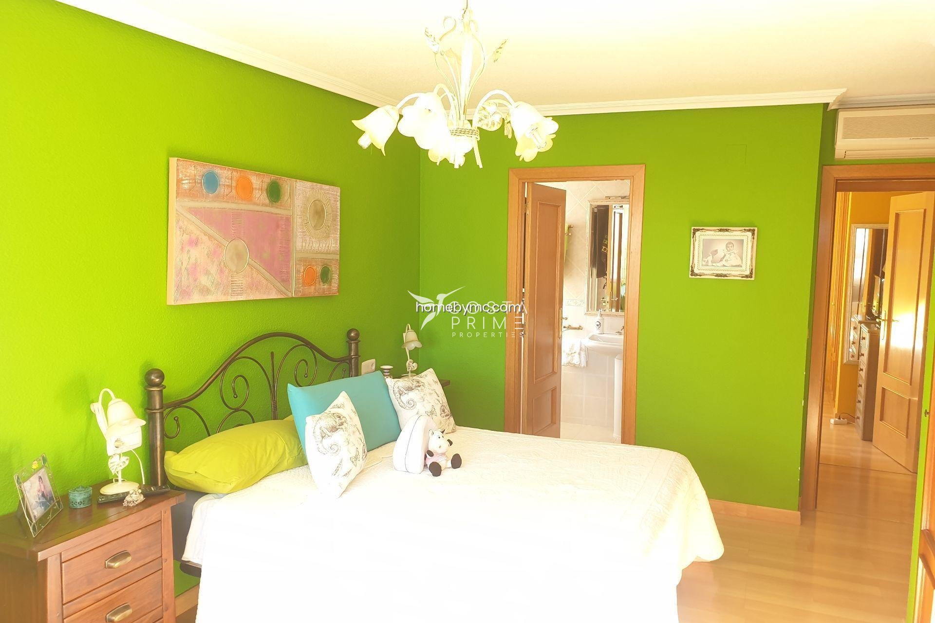 Resale - Apartment / Flat - Benidorm