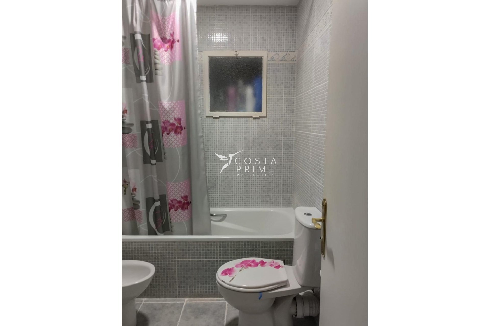 Resale - Apartment / Flat - Benidorm