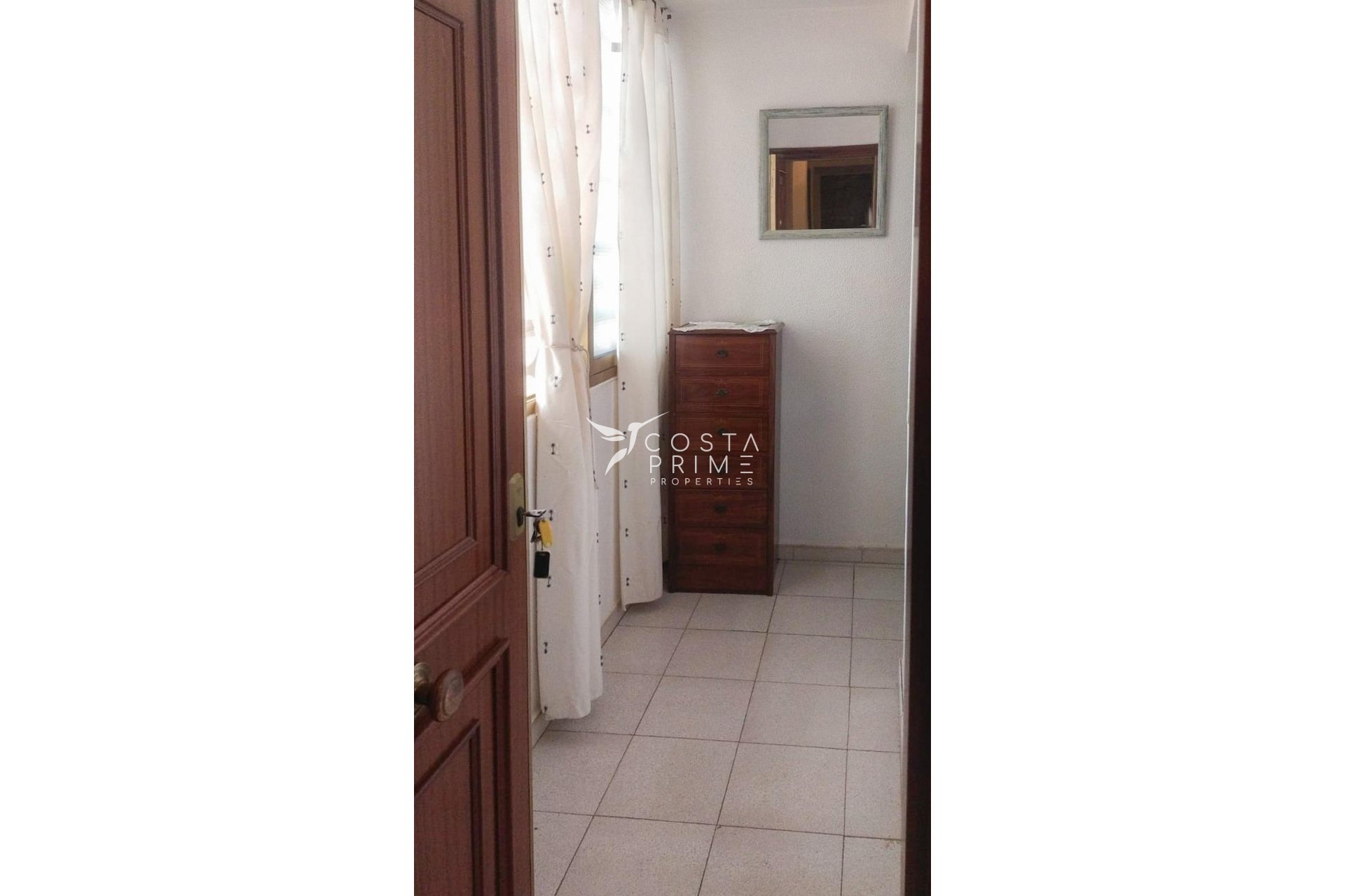 Resale - Apartment / Flat - Benidorm