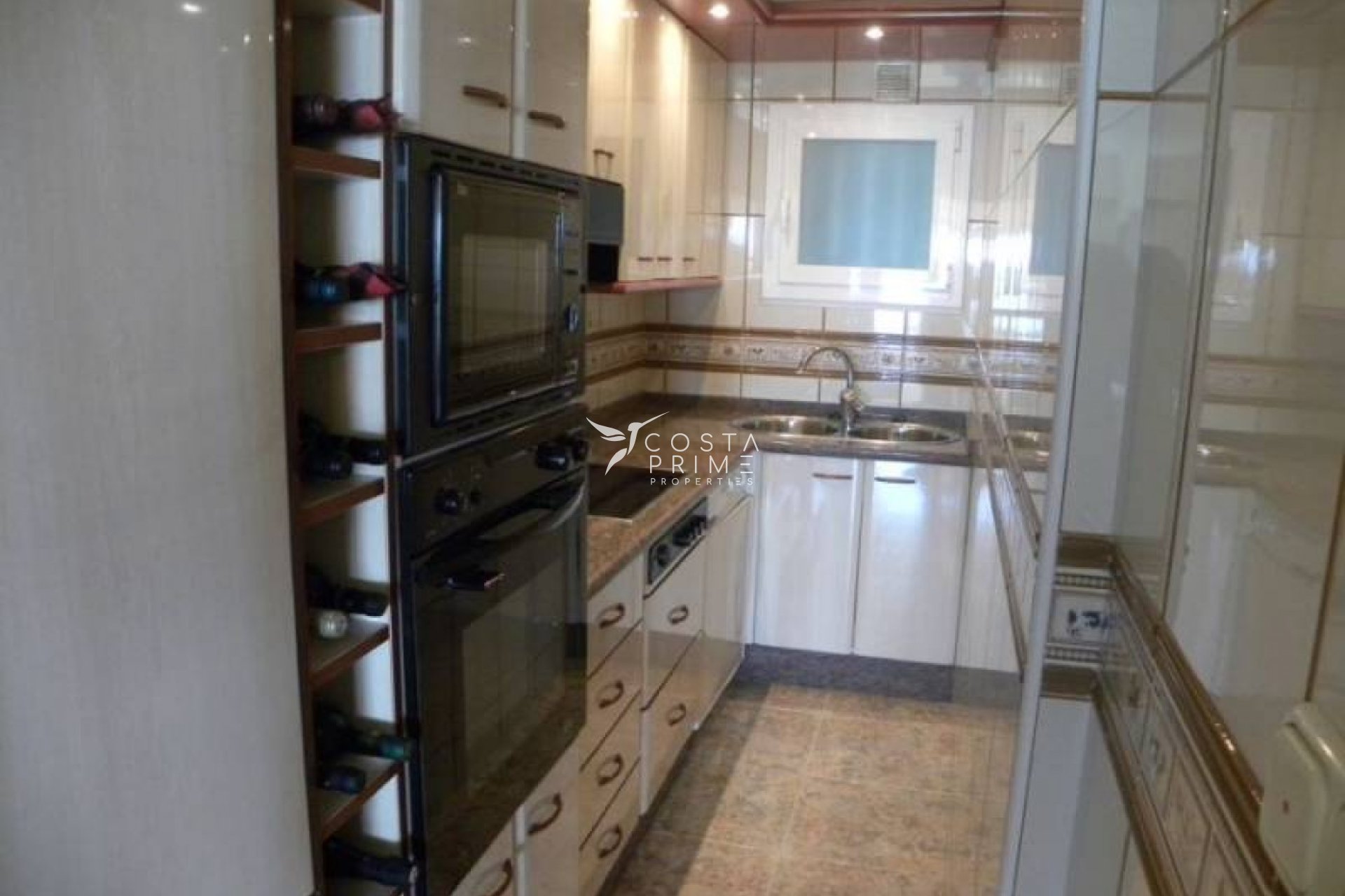 Resale - Apartment / Flat - Benidorm