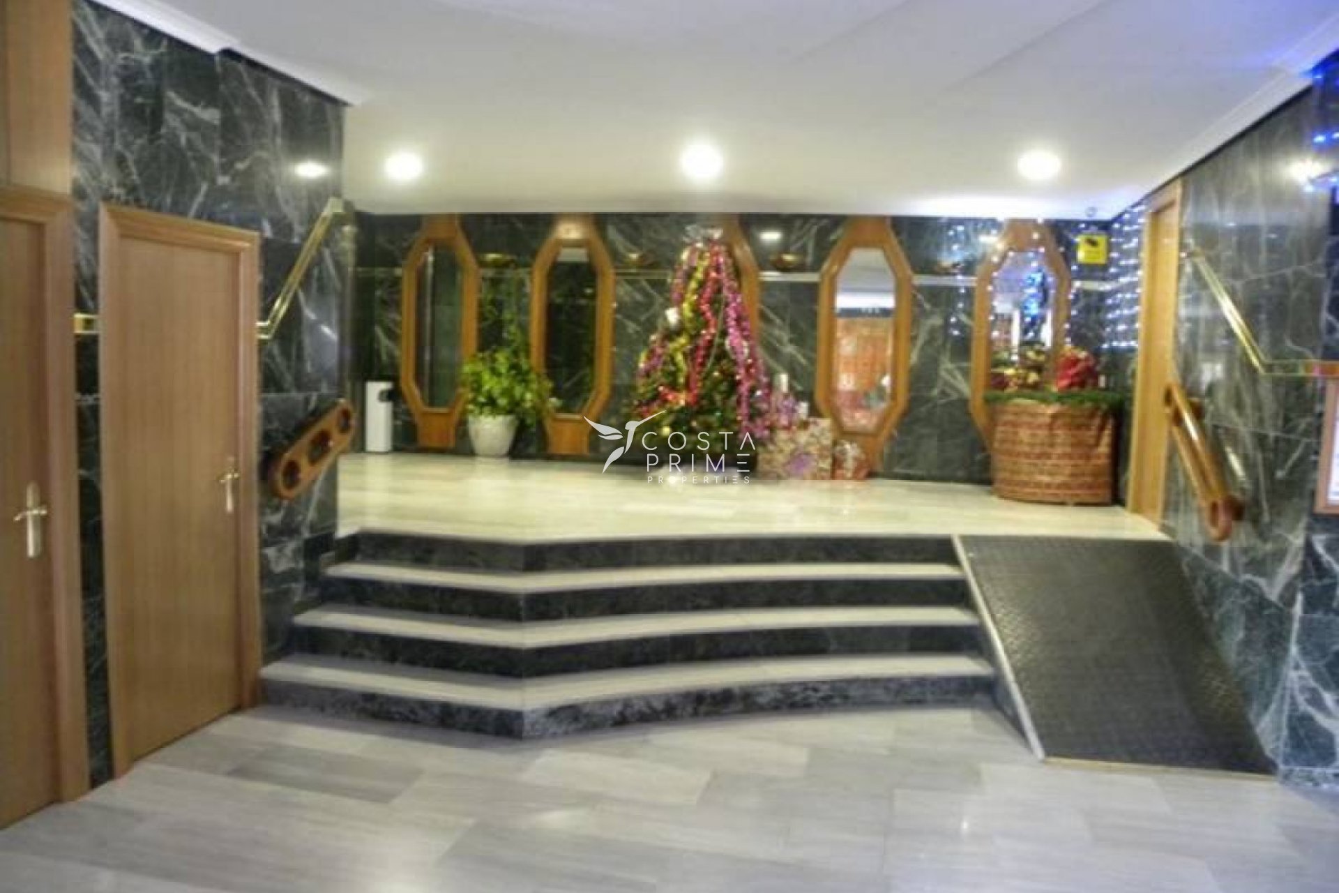 Resale - Apartment / Flat - Benidorm