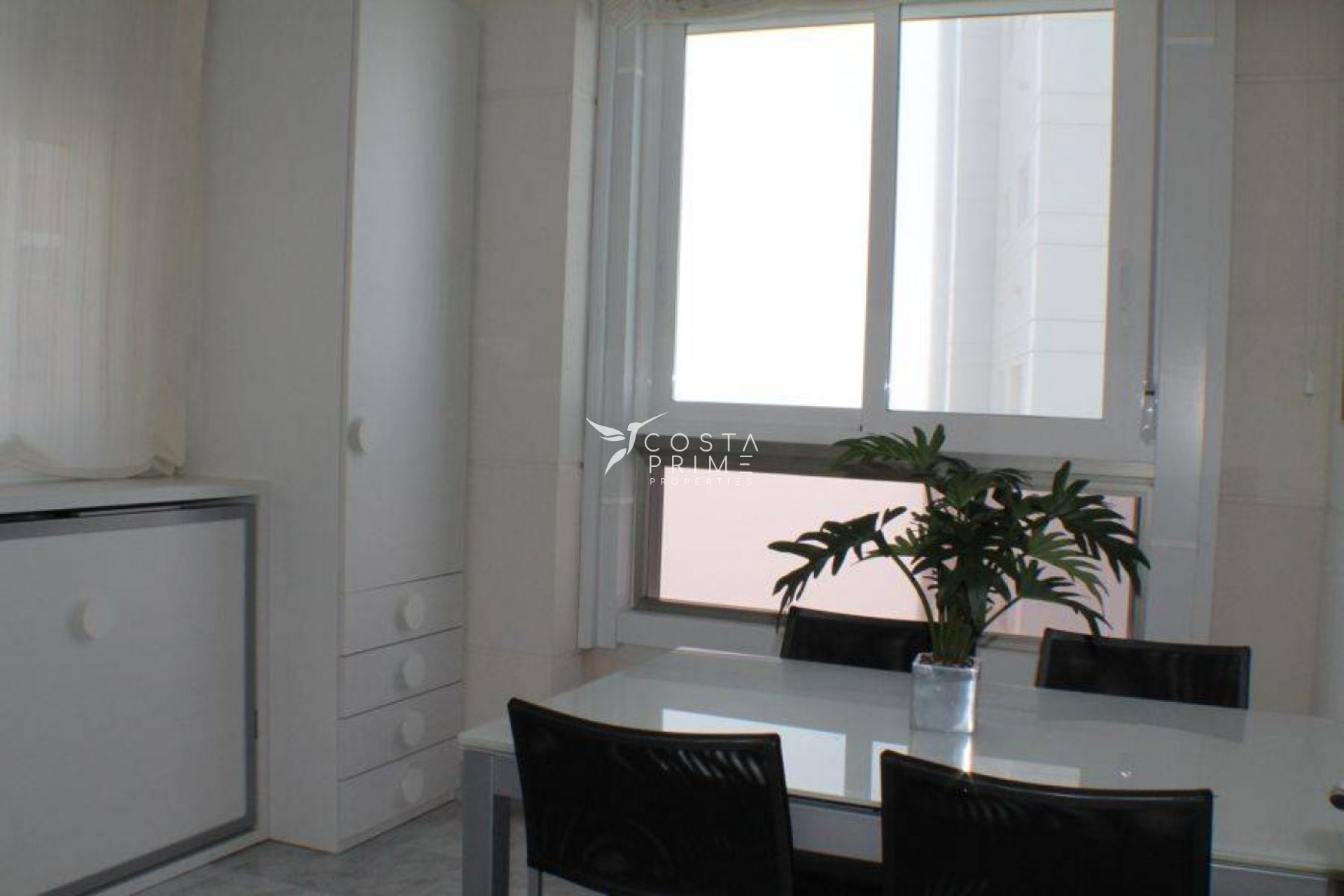 Resale - Apartment / Flat - Benidorm