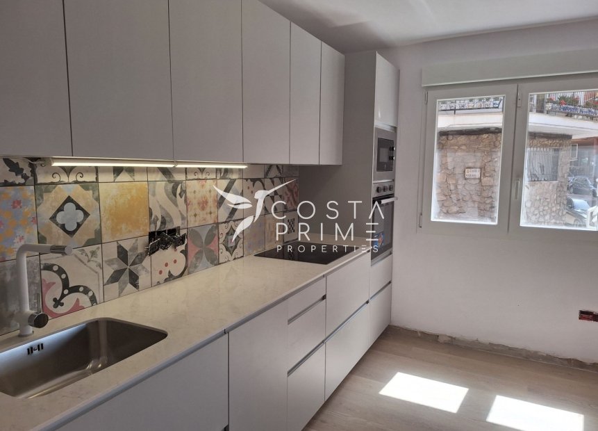 Resale - Apartment / Flat - Benidorm