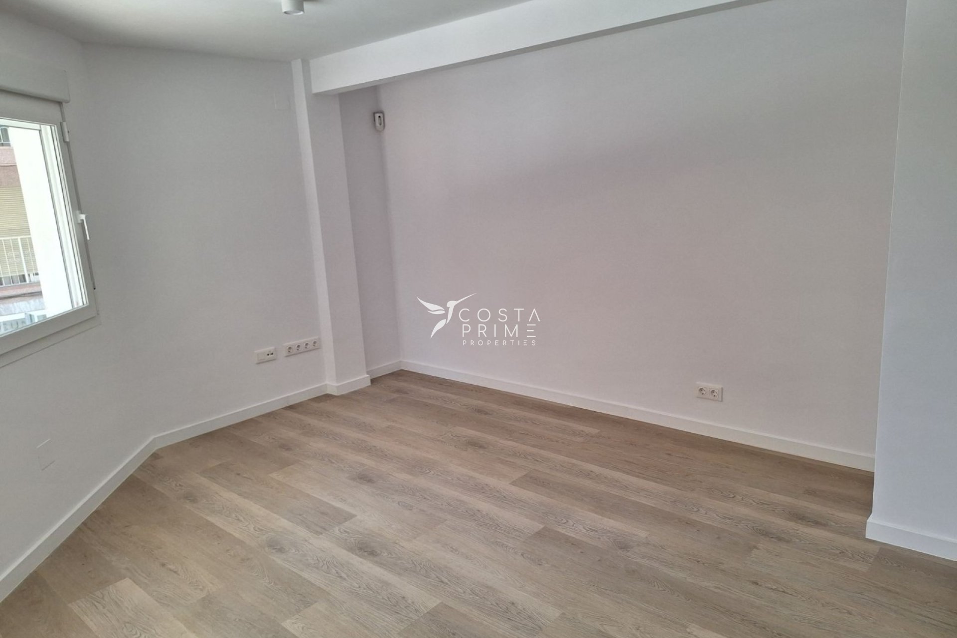 Resale - Apartment / Flat - Benidorm