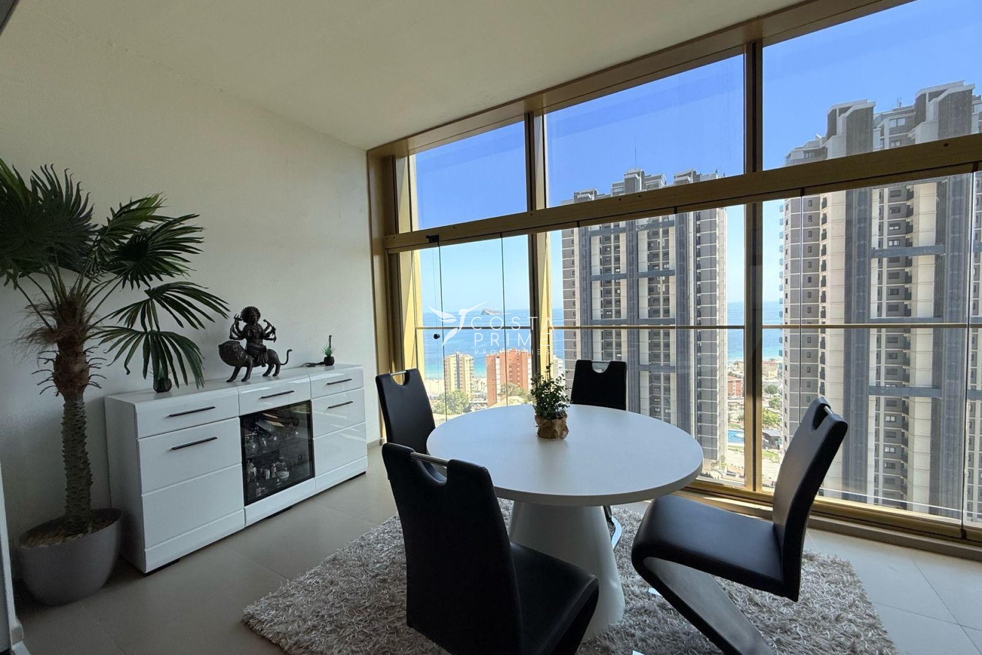 Resale - Apartment / Flat - Benidorm
