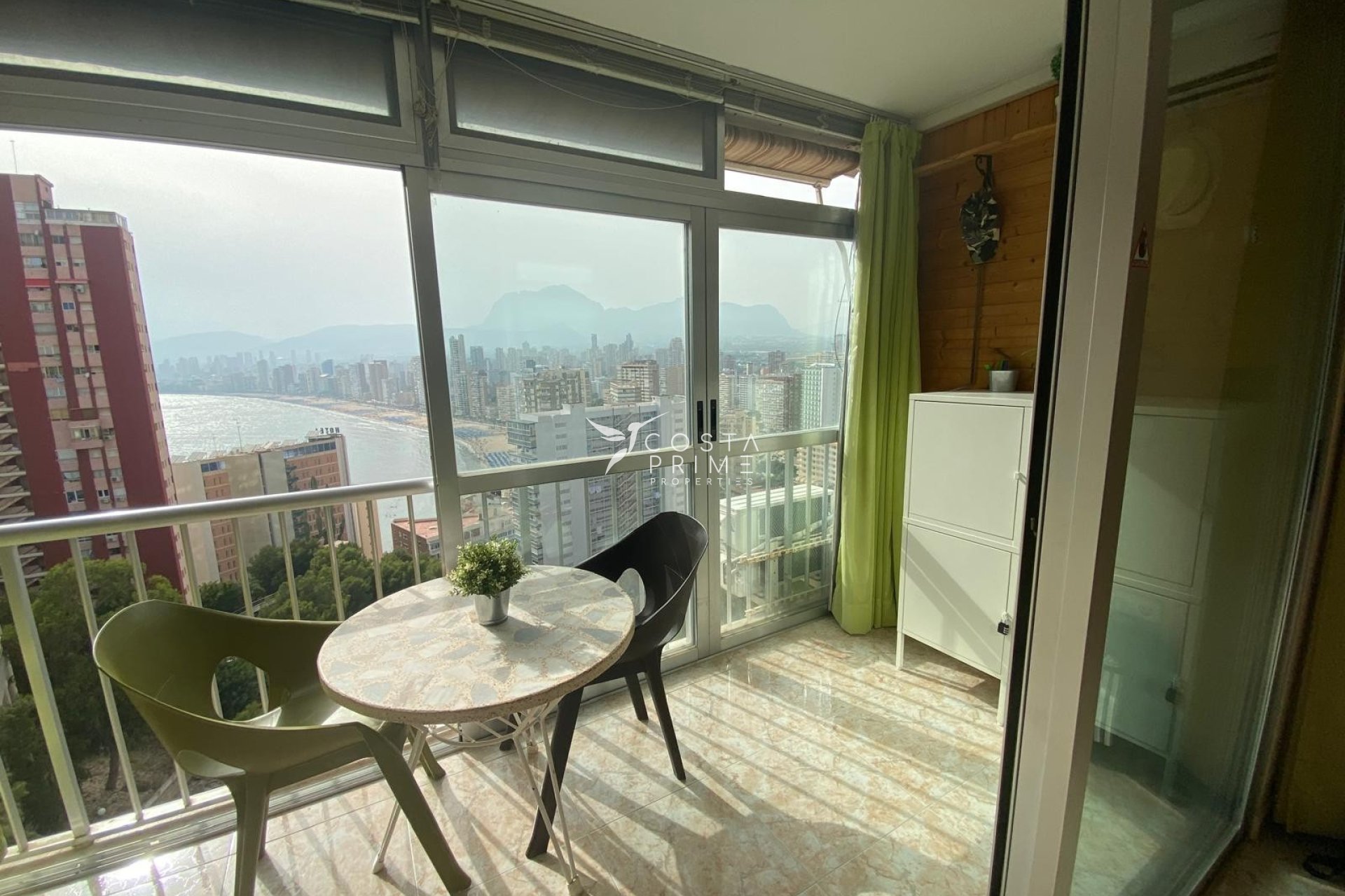 Resale - Apartment / Flat - Benidorm