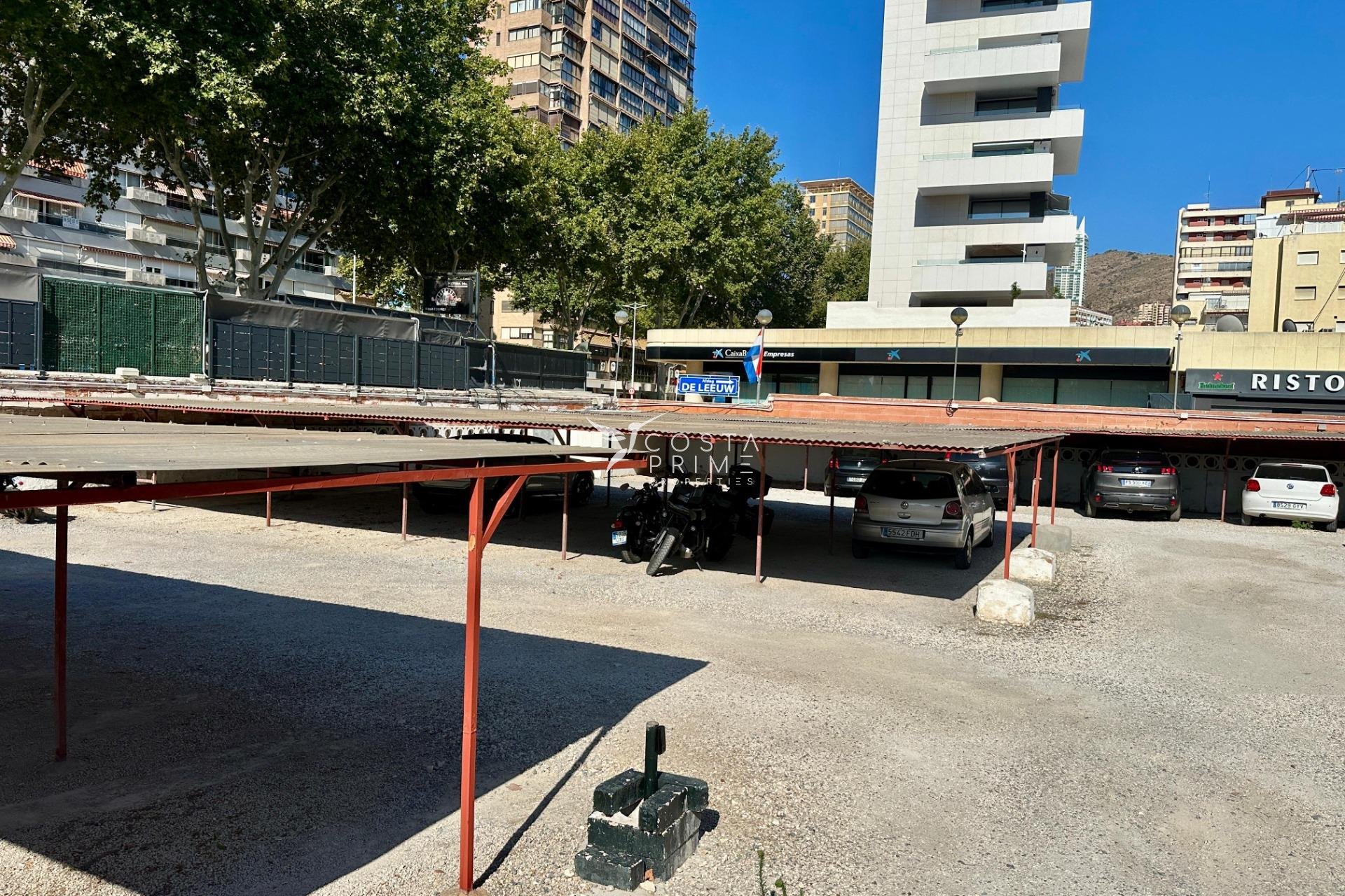 Resale - Apartment / Flat - Benidorm