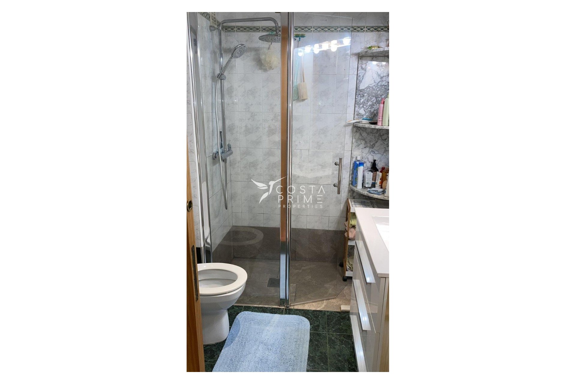 Resale - Apartment / Flat - Benidorm