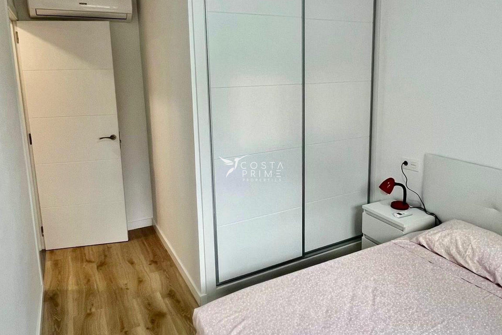 Resale - Apartment / Flat - Benidorm