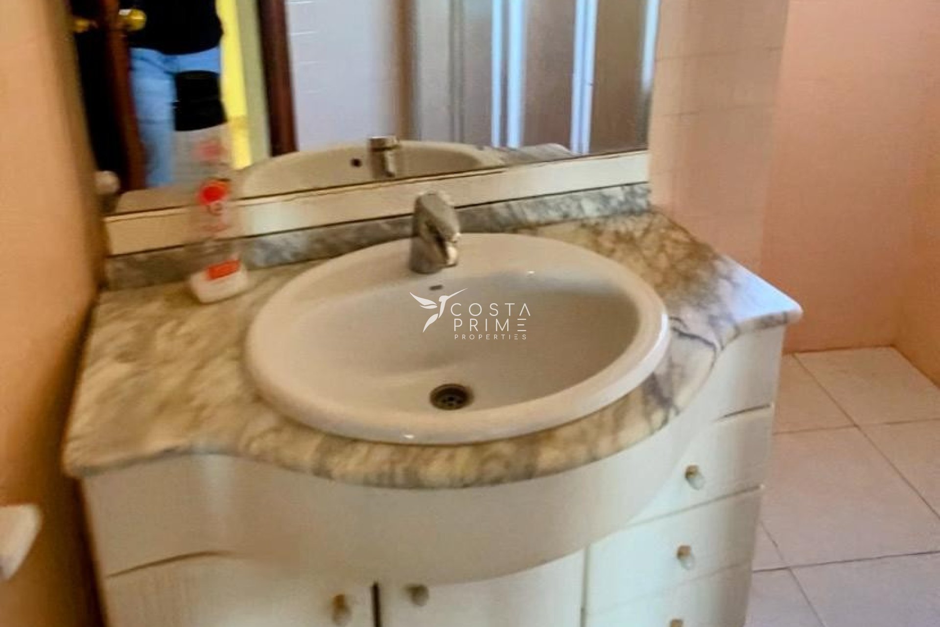 Resale - Apartment / Flat - Benidorm