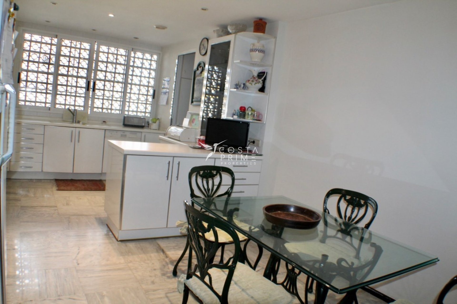 Resale - Apartment / Flat - Benidorm