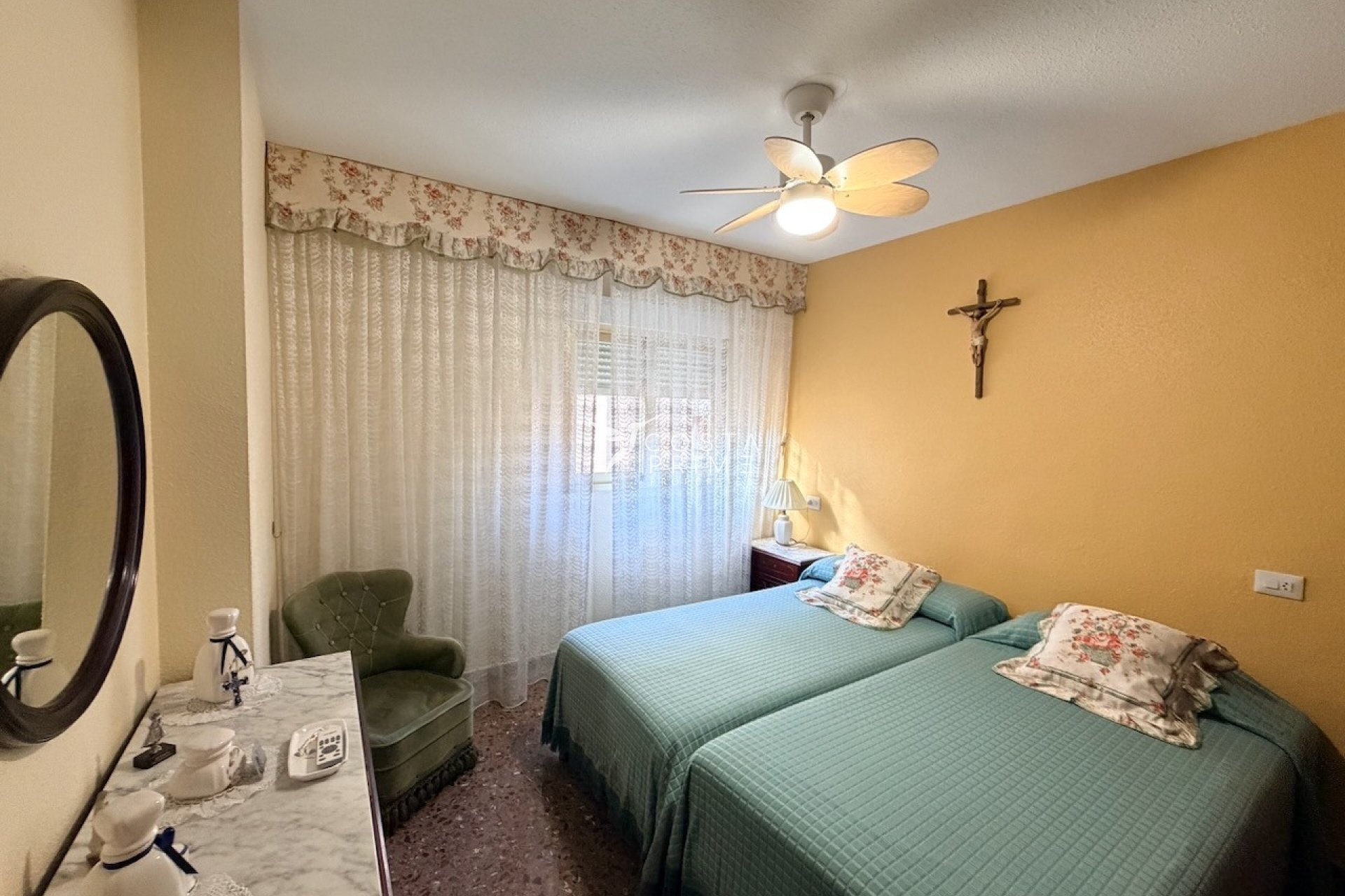 Resale - Apartment / Flat - Benidorm