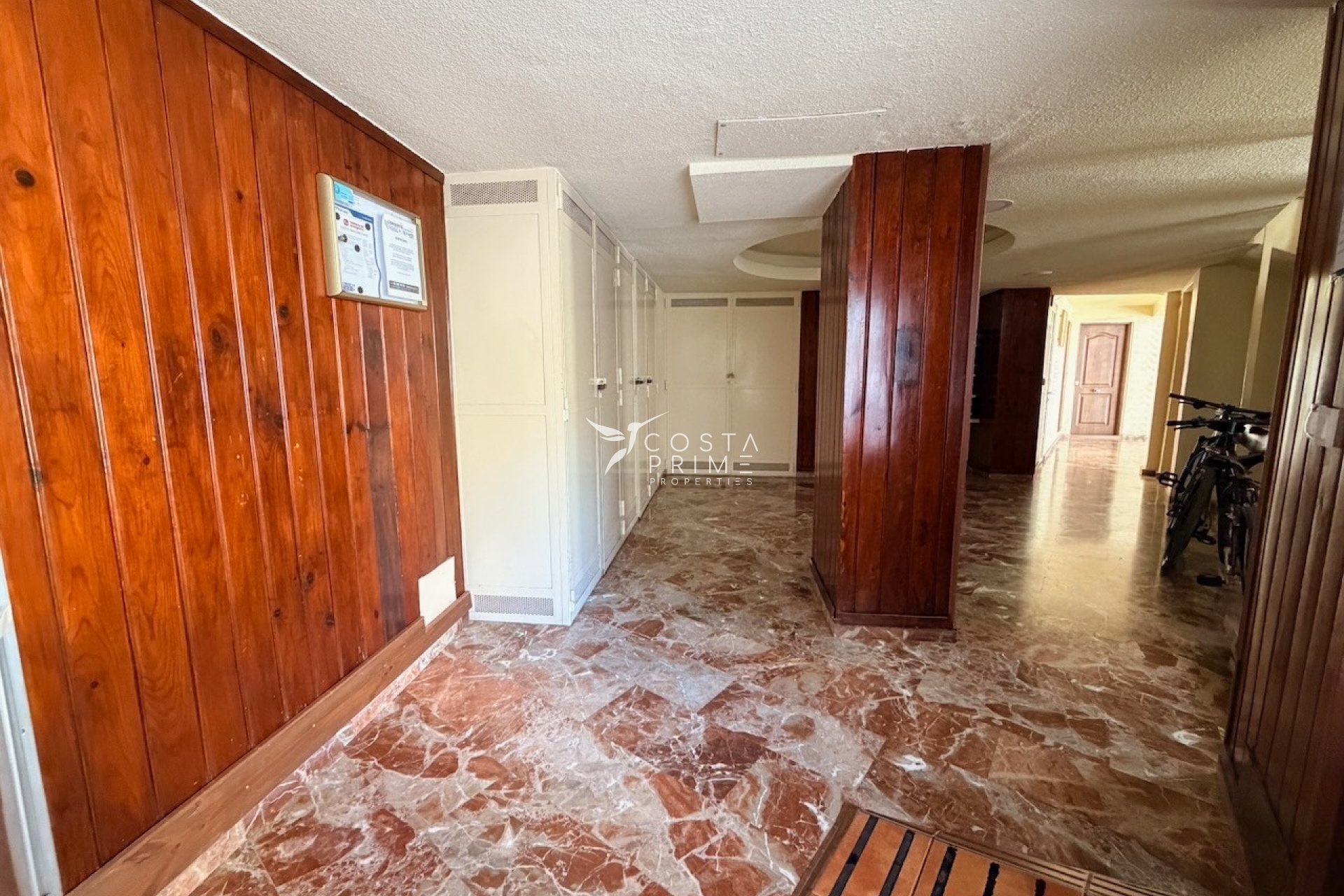 Resale - Apartment / Flat - Benidorm
