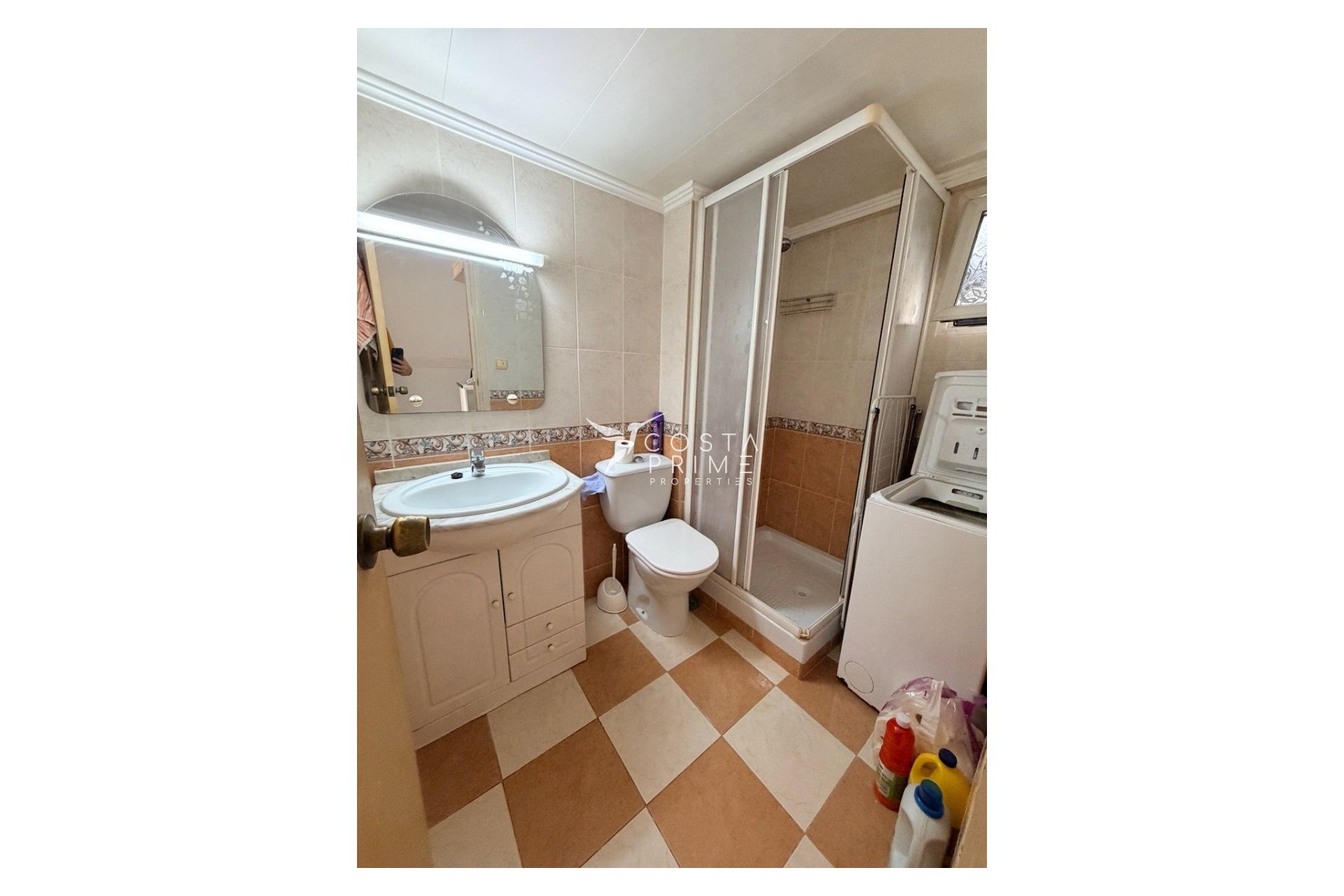 Resale - Apartment / Flat - Benidorm