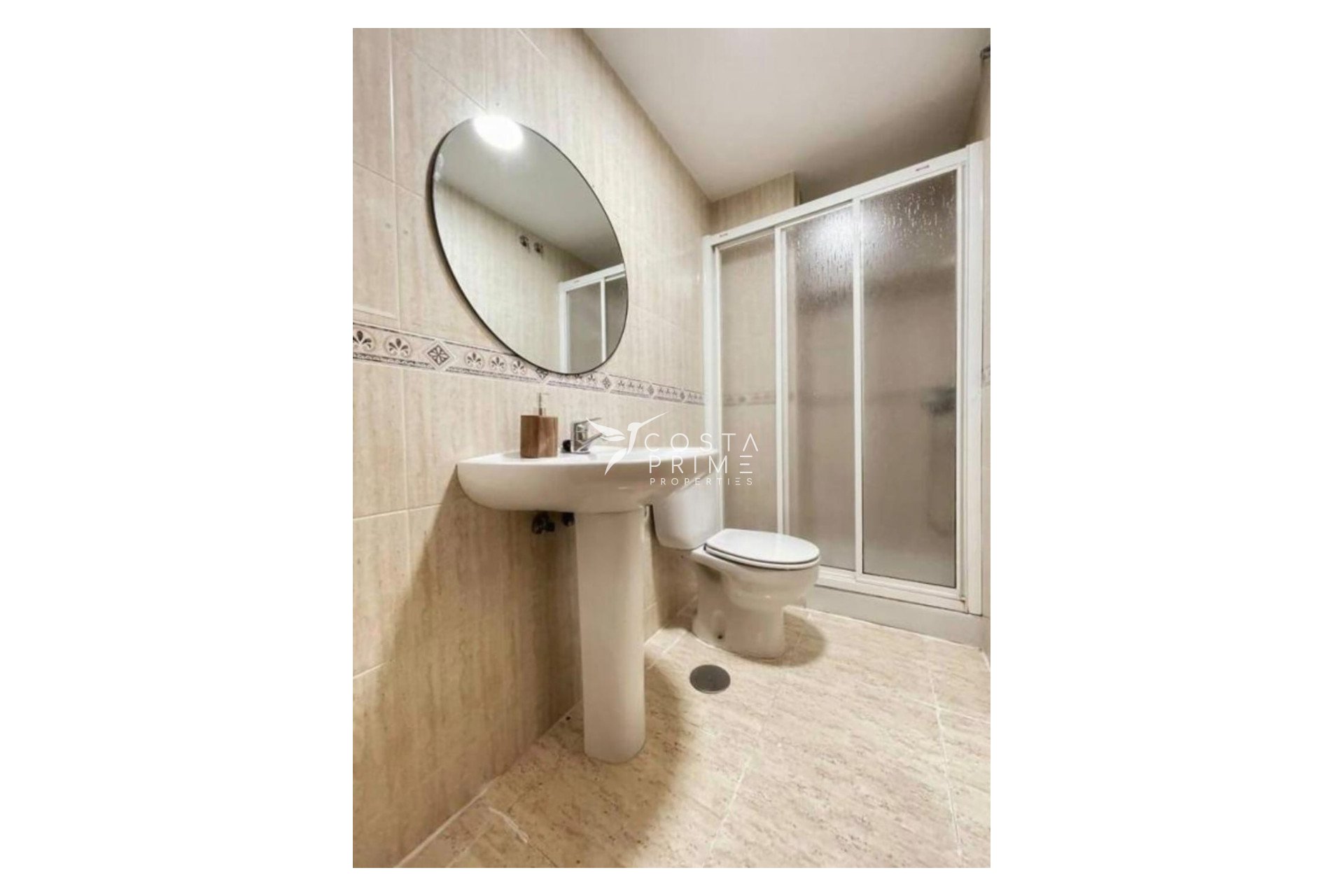 Resale - Apartment / Flat - Benidorm