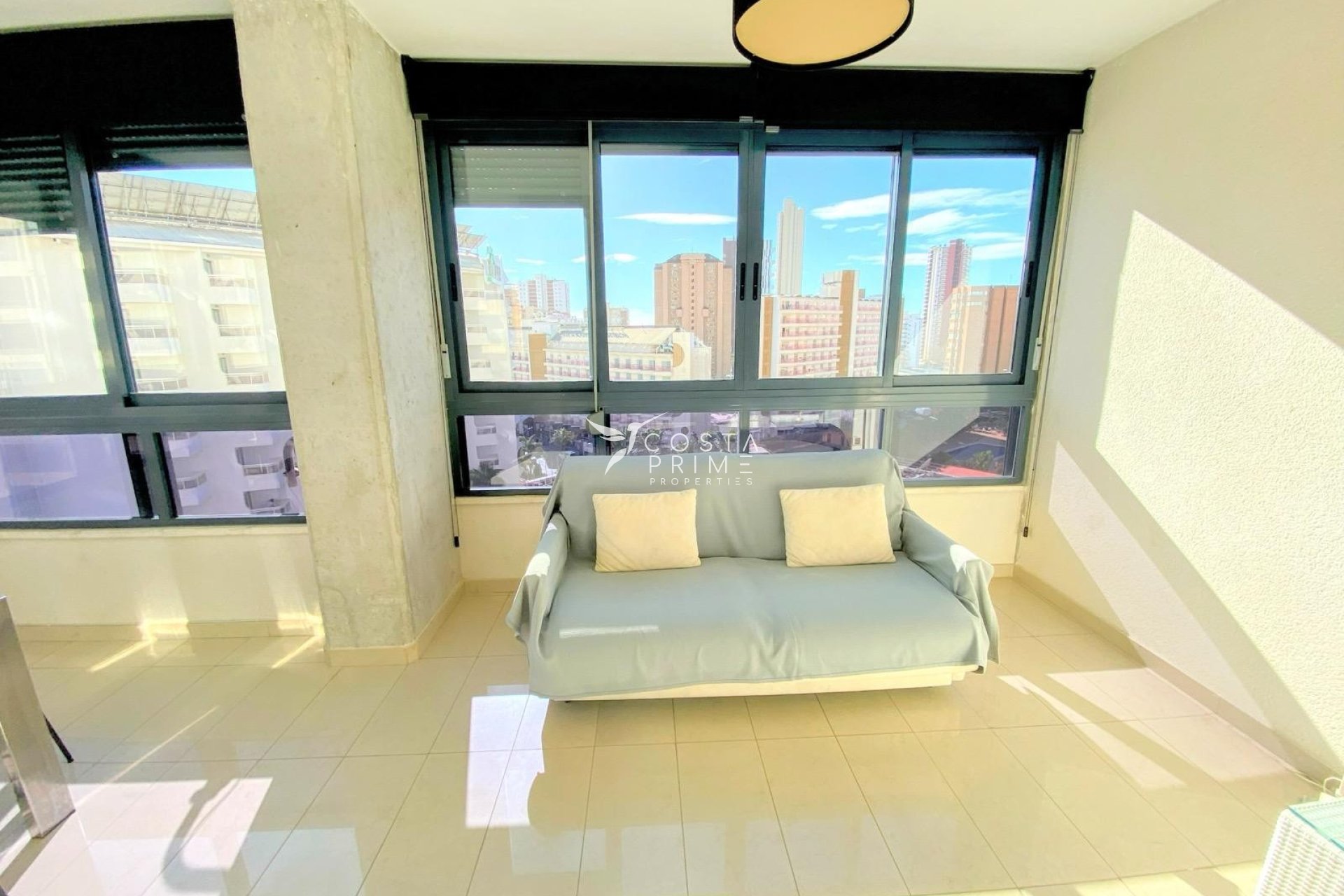 Resale - Apartment / Flat - Benidorm