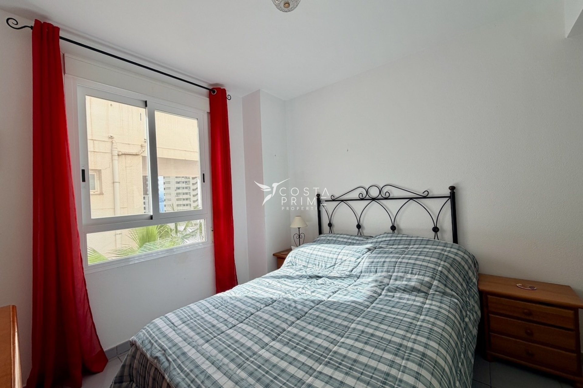 Resale - Apartment / Flat - Benidorm