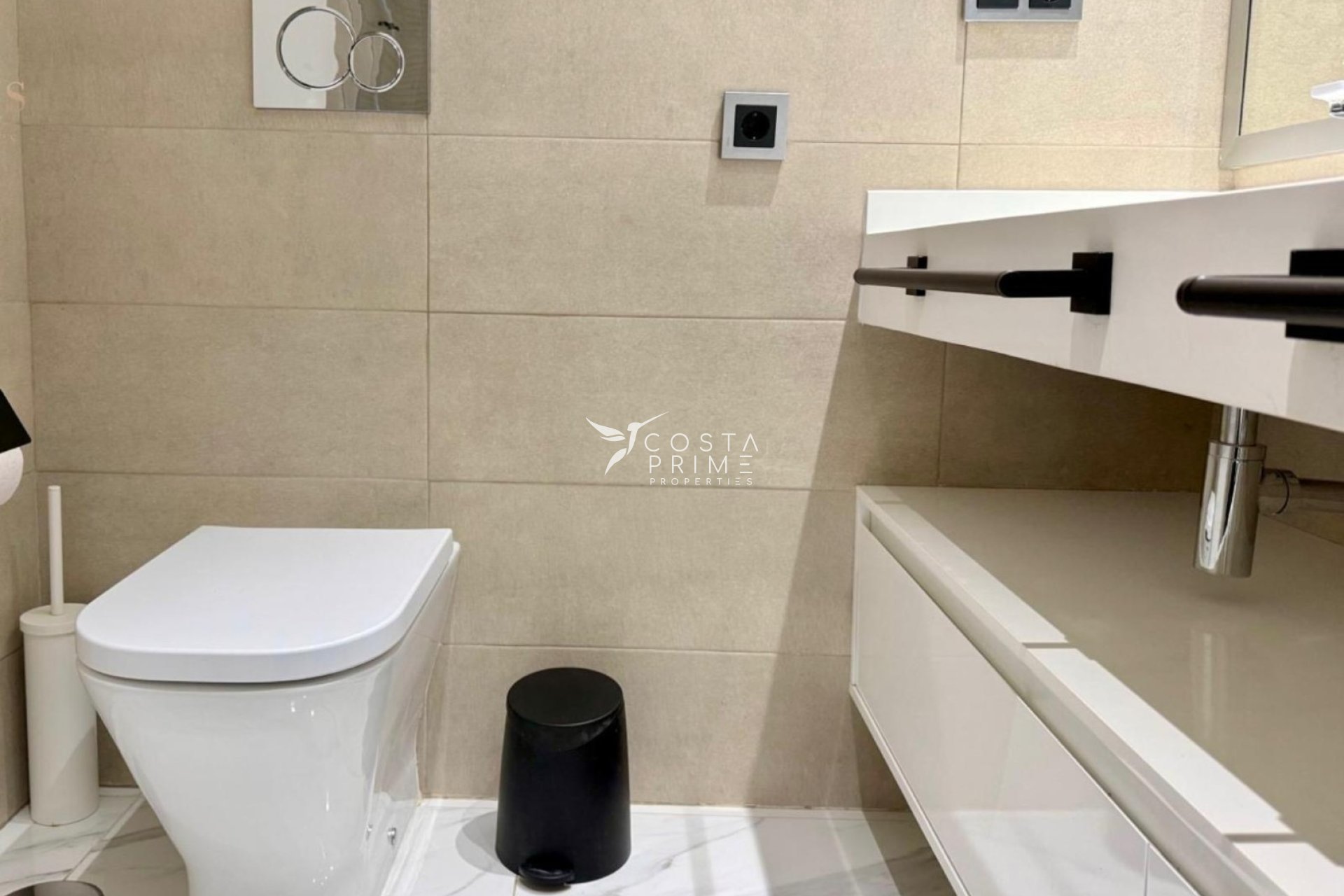 Resale - Apartment / Flat - Benidorm