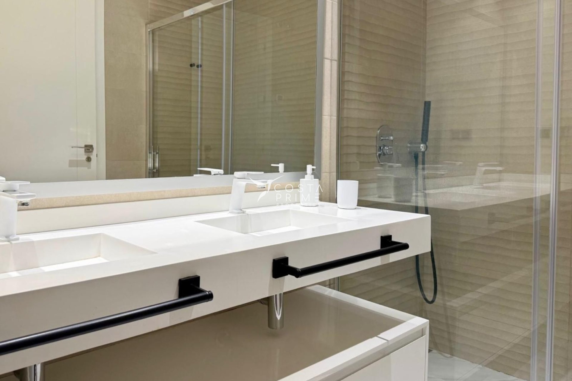 Resale - Apartment / Flat - Benidorm