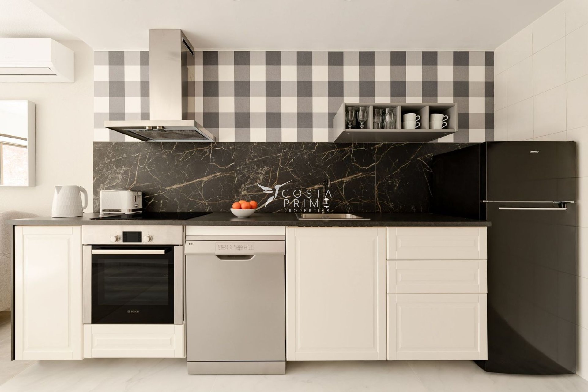 Resale - Apartment / Flat - Benidorm