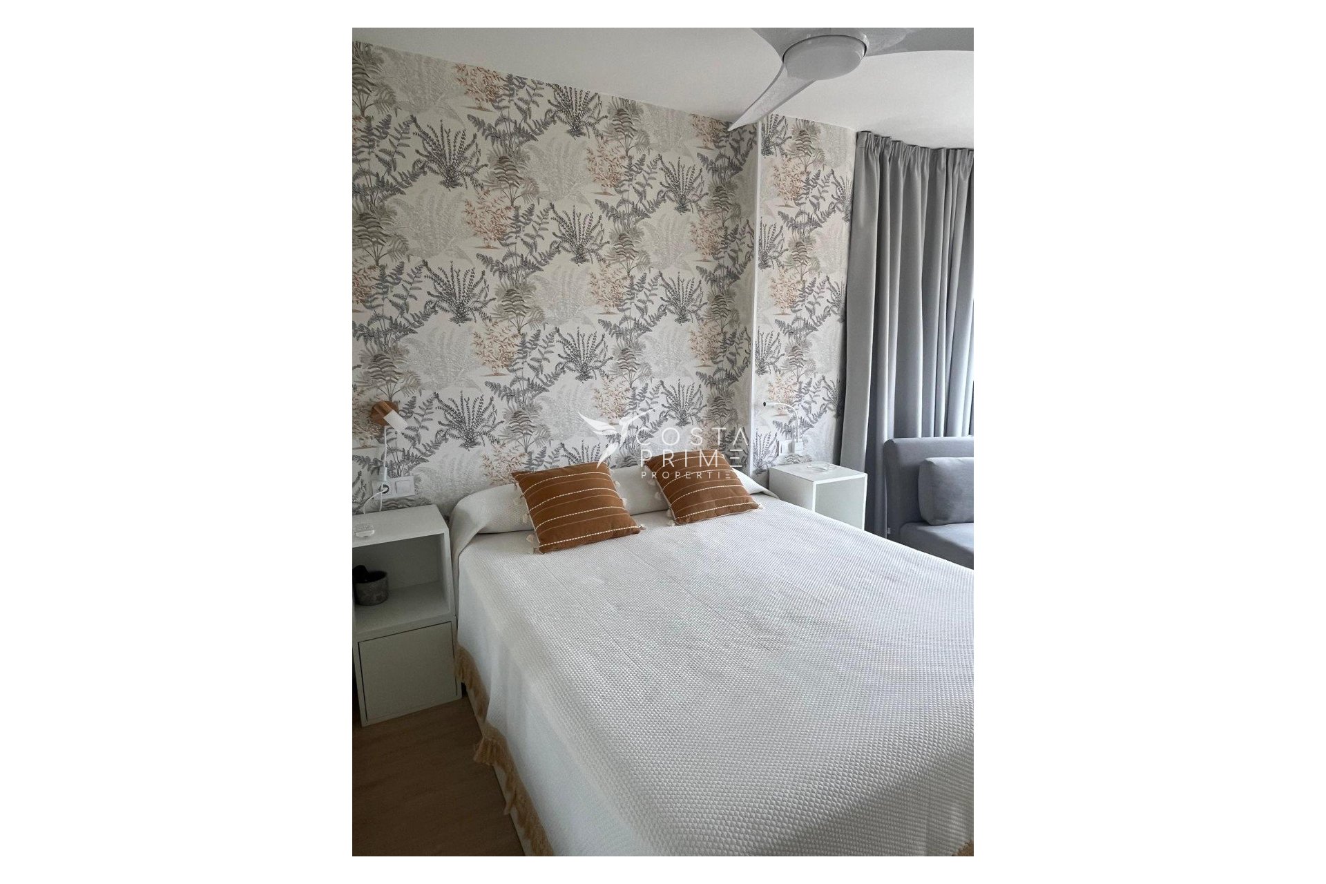 Resale - Apartment / Flat - Benidorm