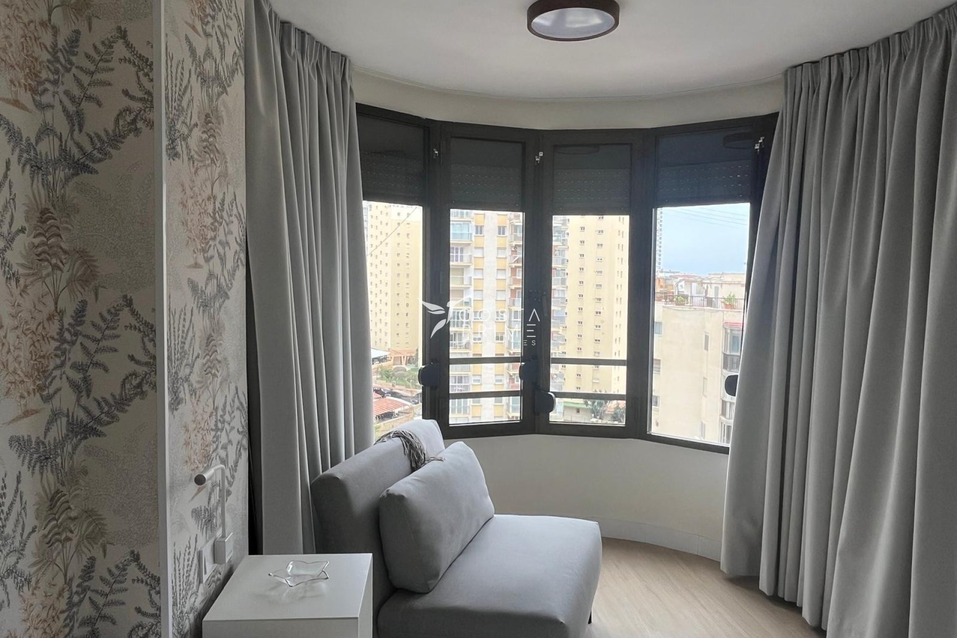 Resale - Apartment / Flat - Benidorm