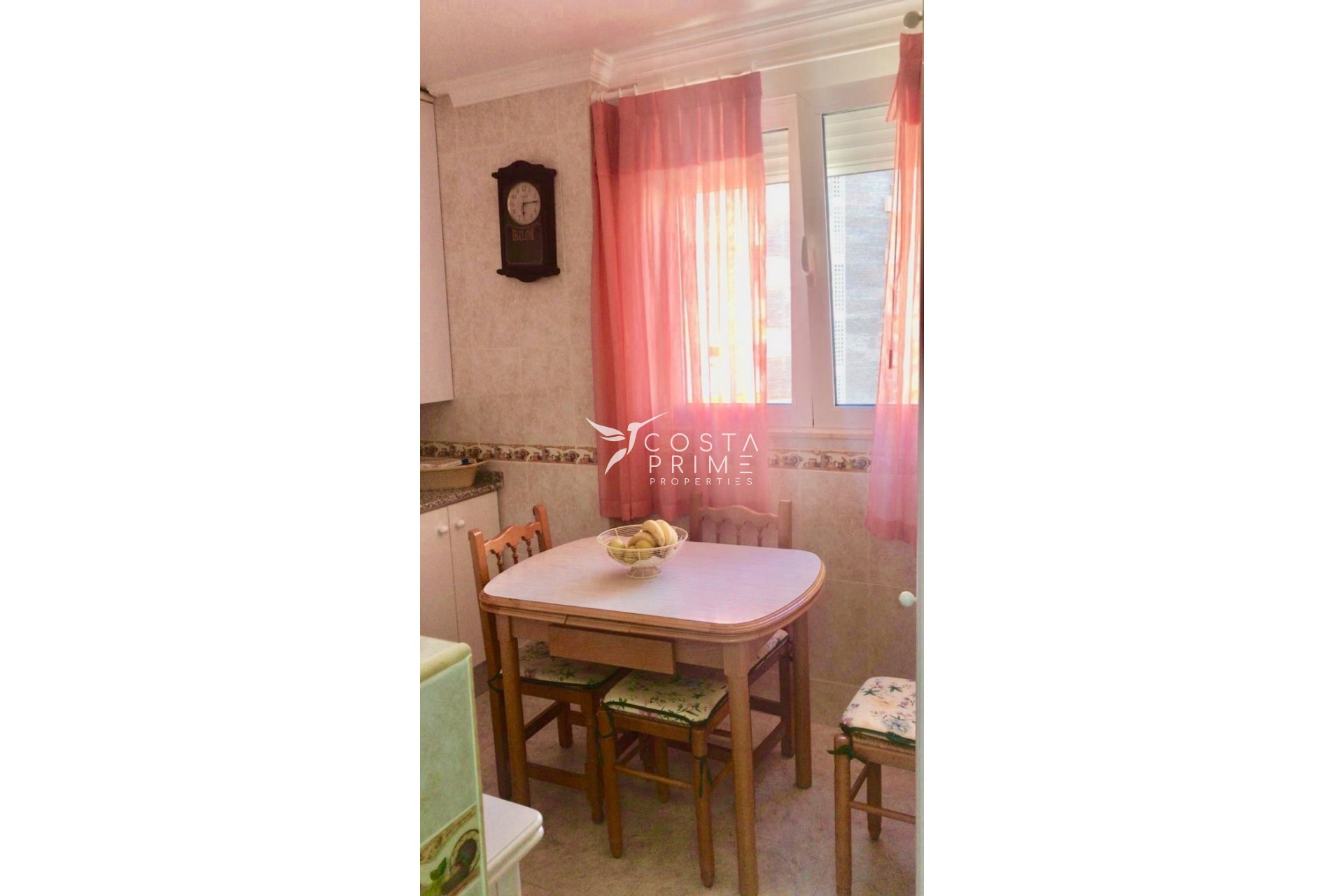 Resale - Apartment / Flat - Benidorm