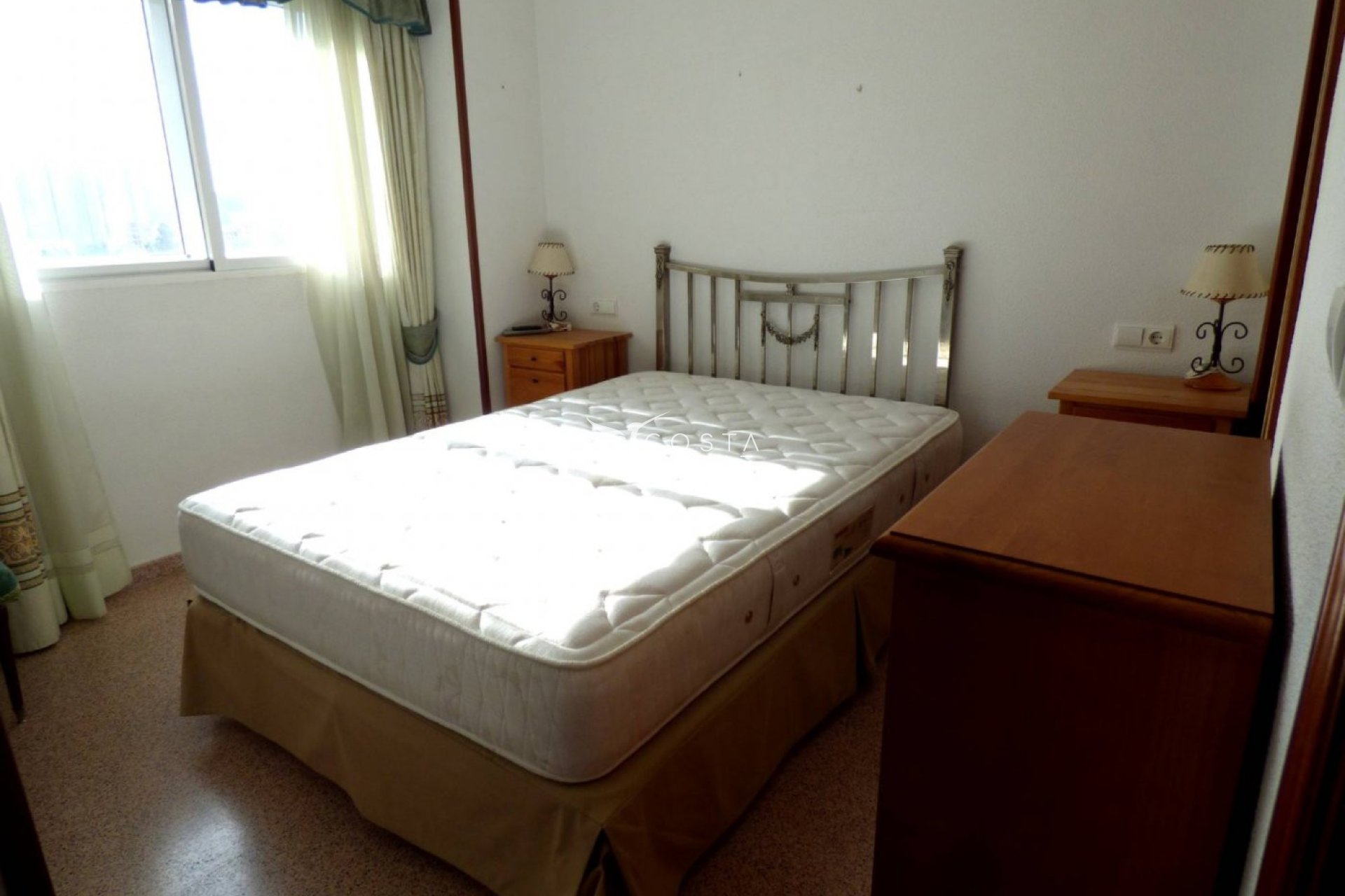 Resale - Apartment / Flat - Benidorm