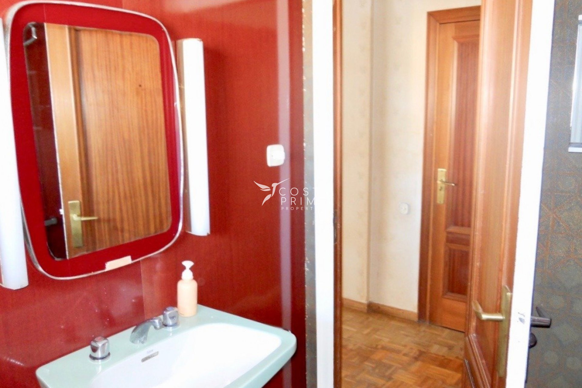 Resale - Apartment / Flat - Benidorm