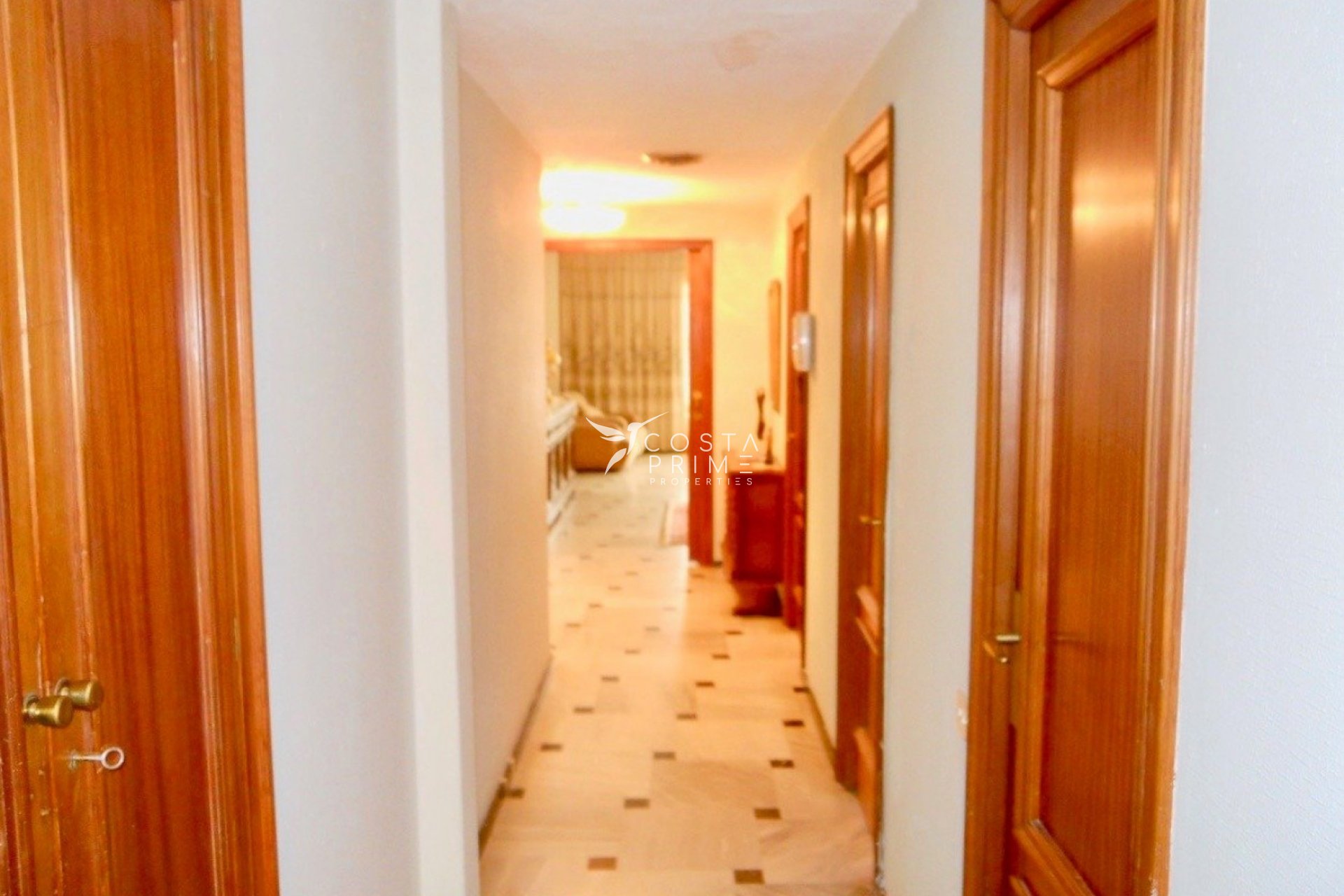 Resale - Apartment / Flat - Benidorm