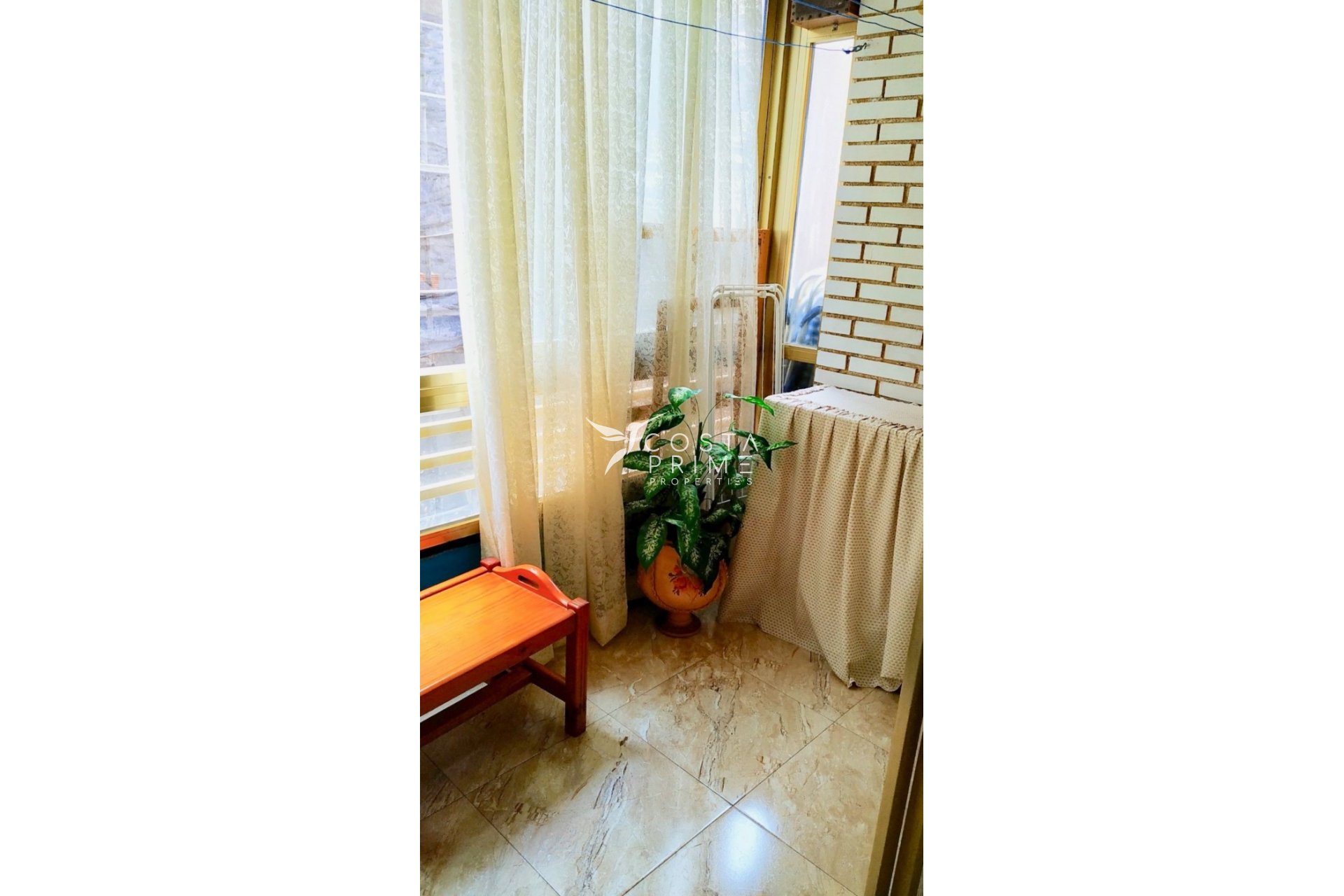 Resale - Apartment / Flat - Benidorm