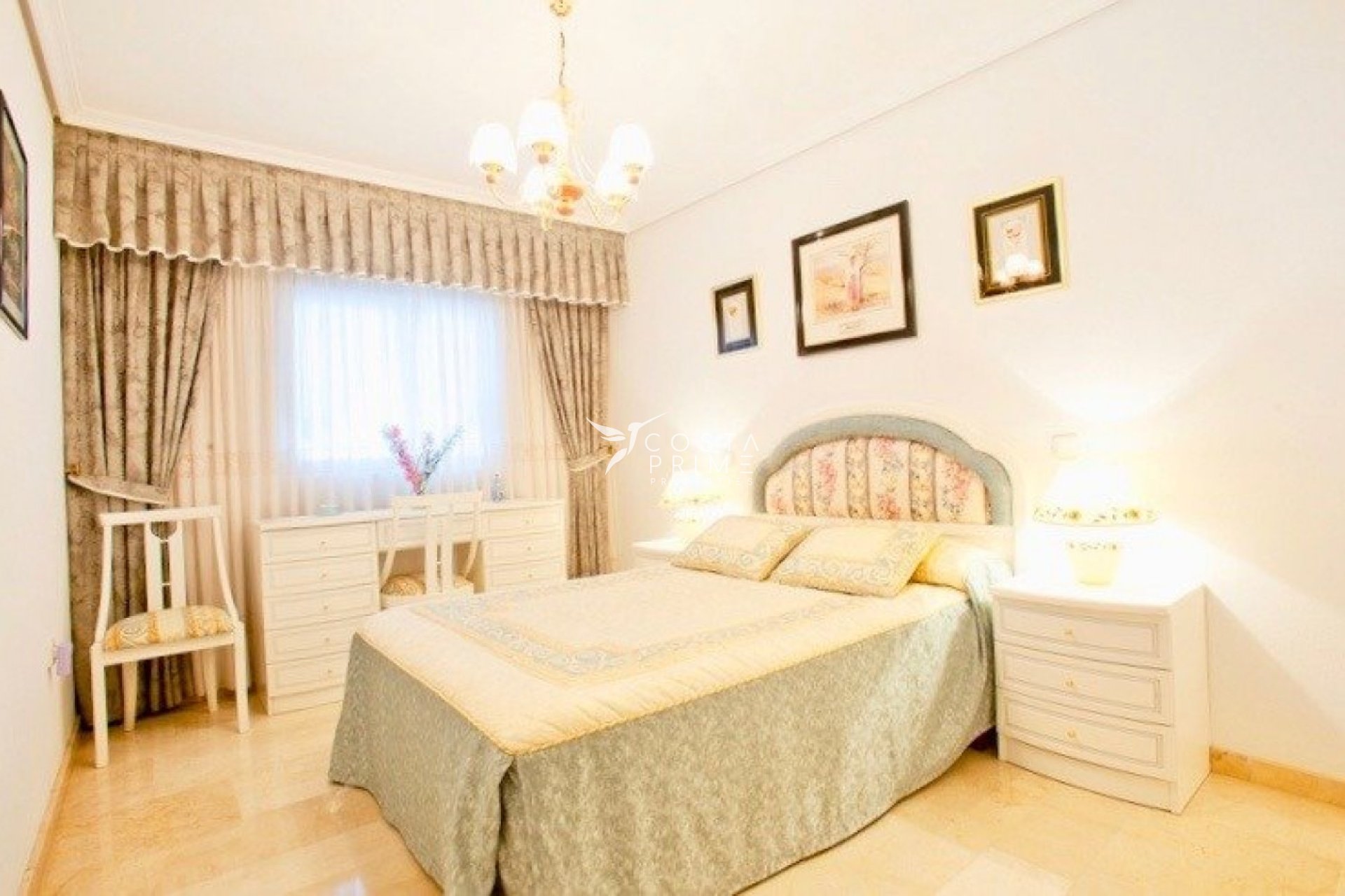 Resale - Apartment / Flat - Benidorm