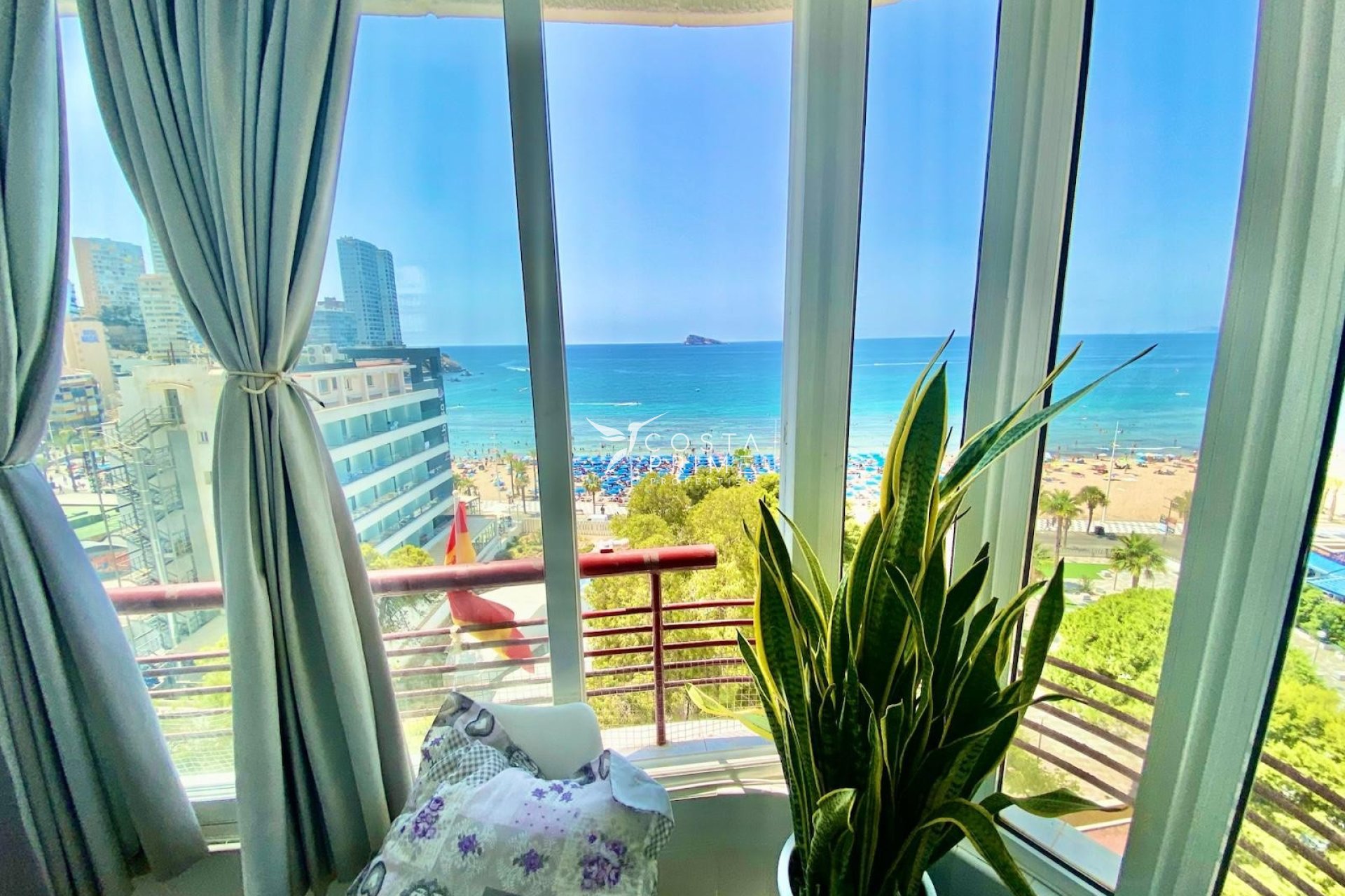Resale - Apartment / Flat - Benidorm