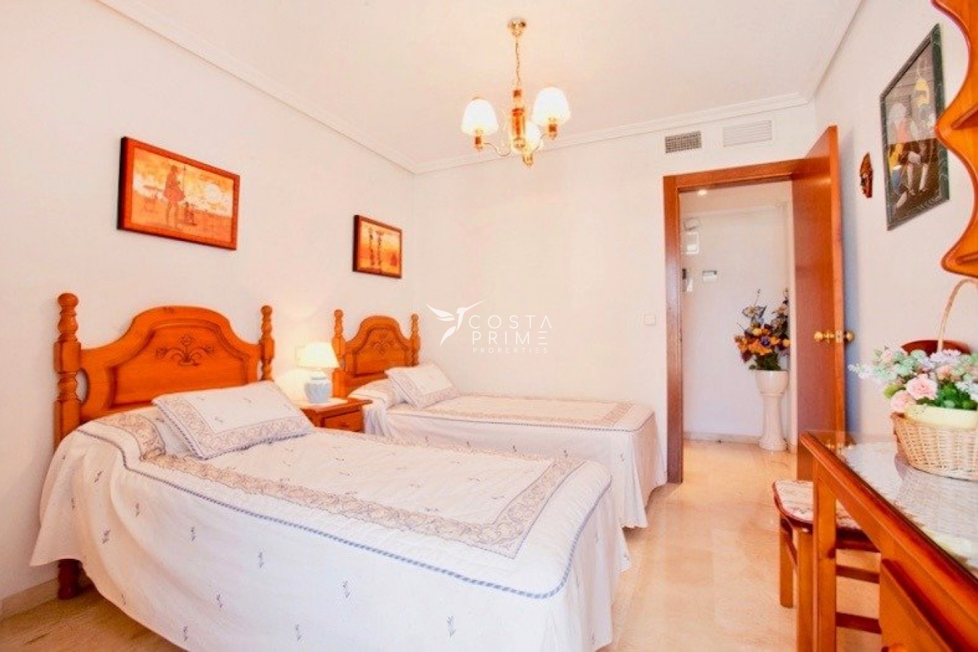 Resale - Apartment / Flat - Benidorm