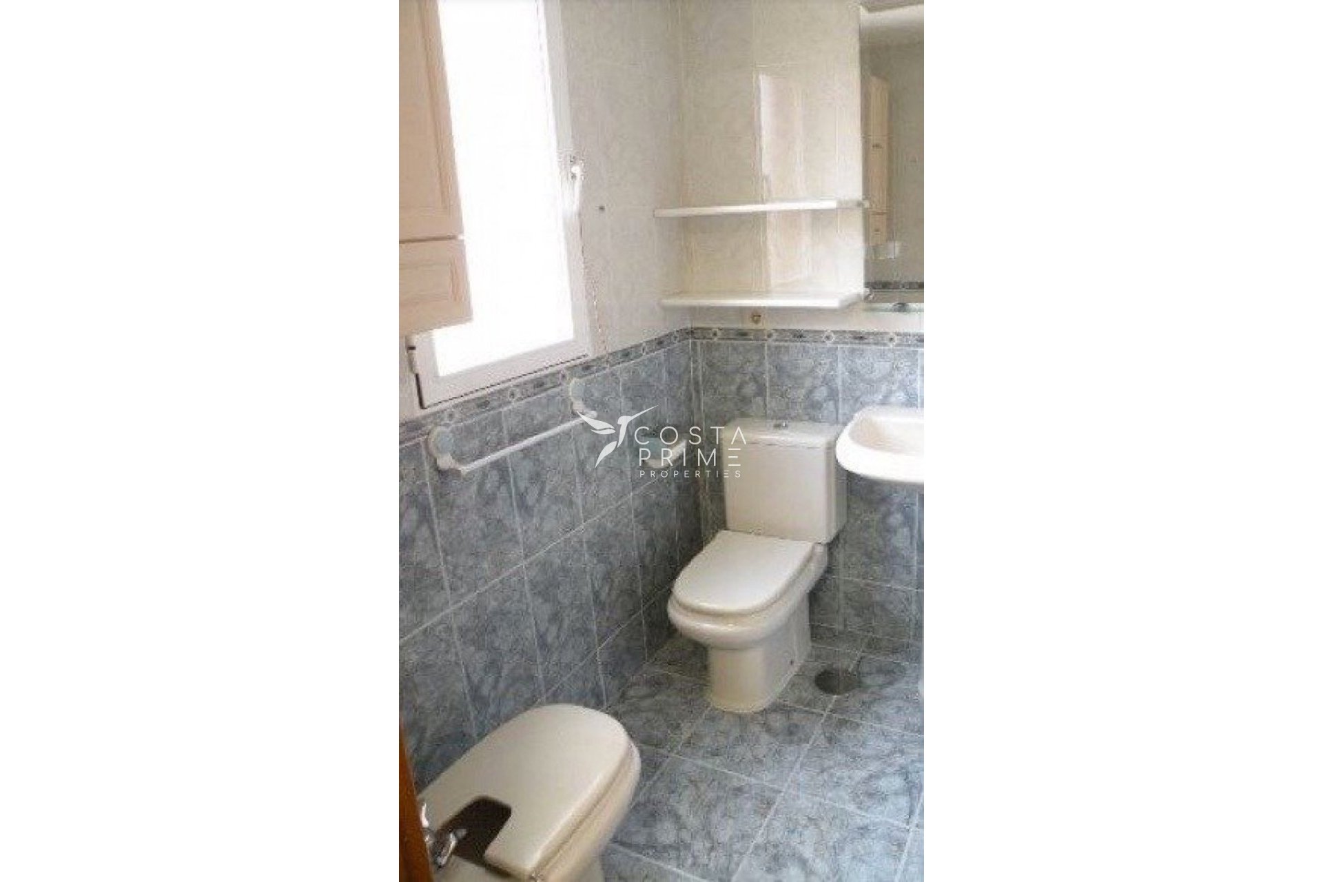 Resale - Apartment / Flat - Benidorm